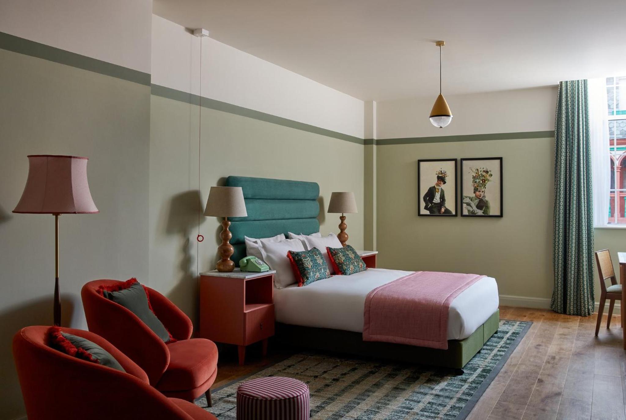 Standard King Room - Accessible - Photo 1