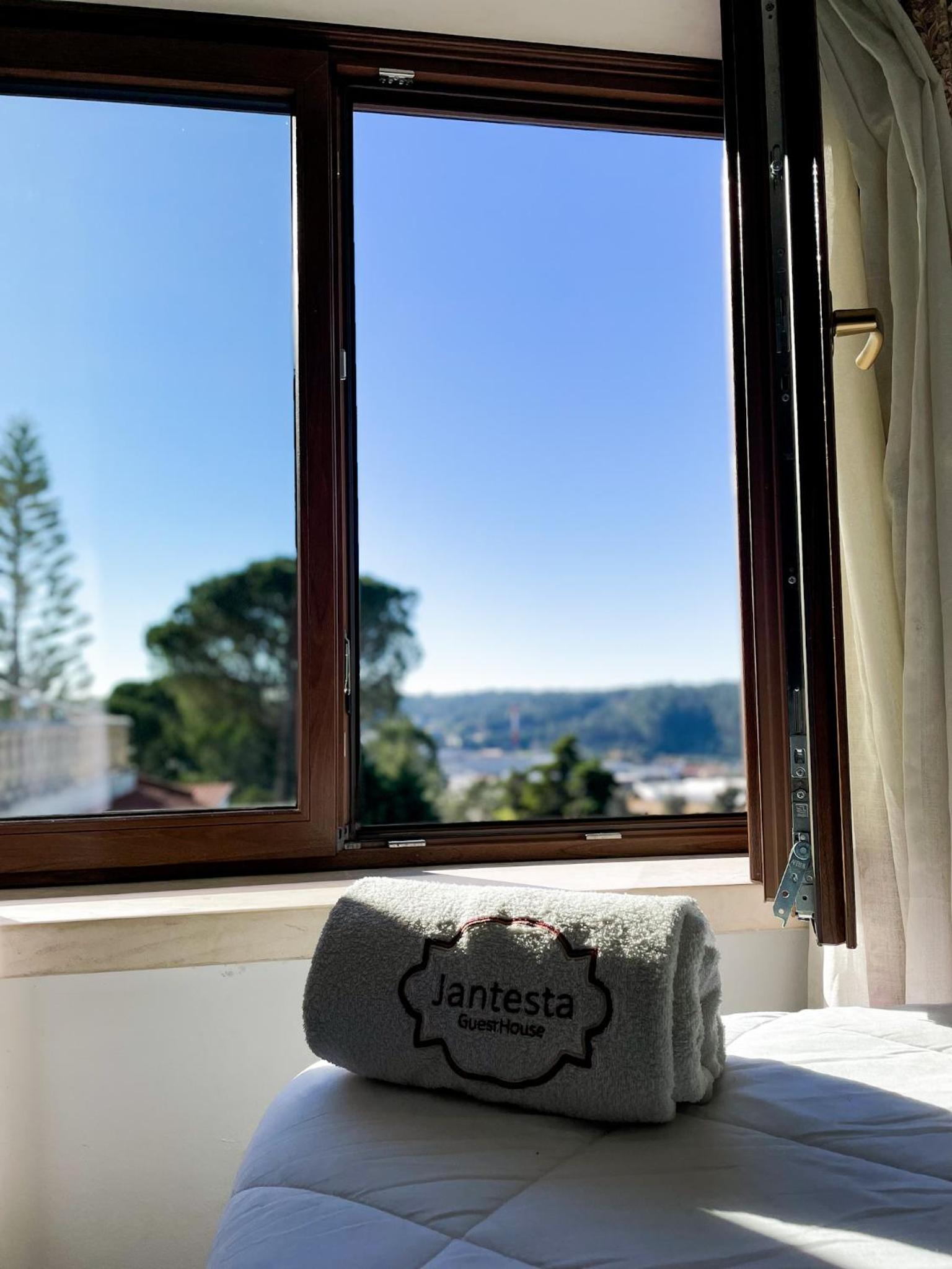 Standard Double Room - Photo 10