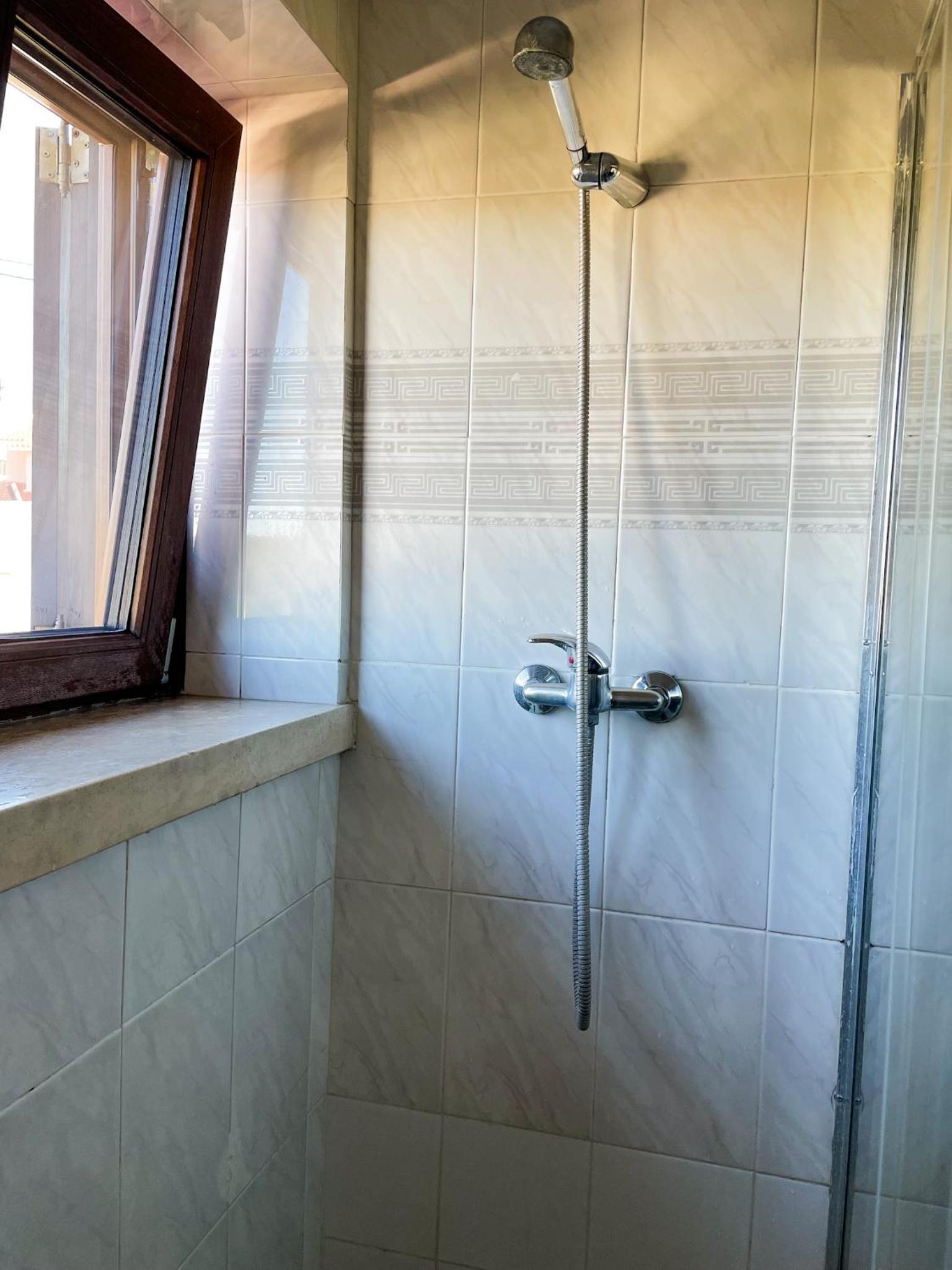 Standard Double Room - Photo 6