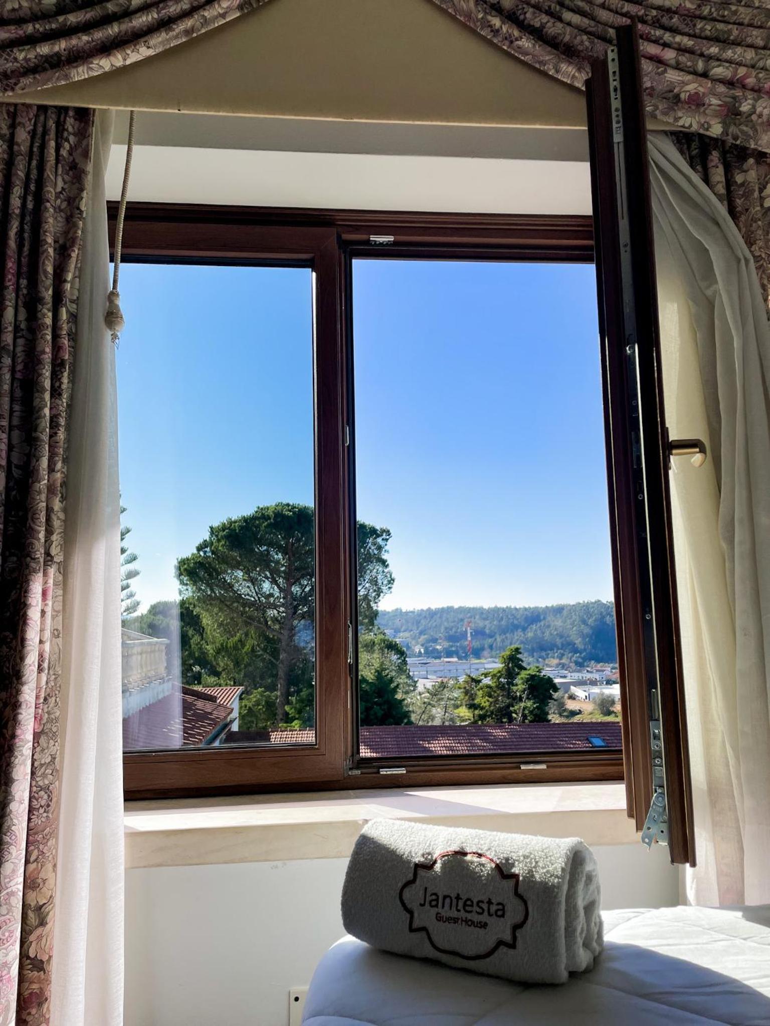 Standard Double Room - Photo 9