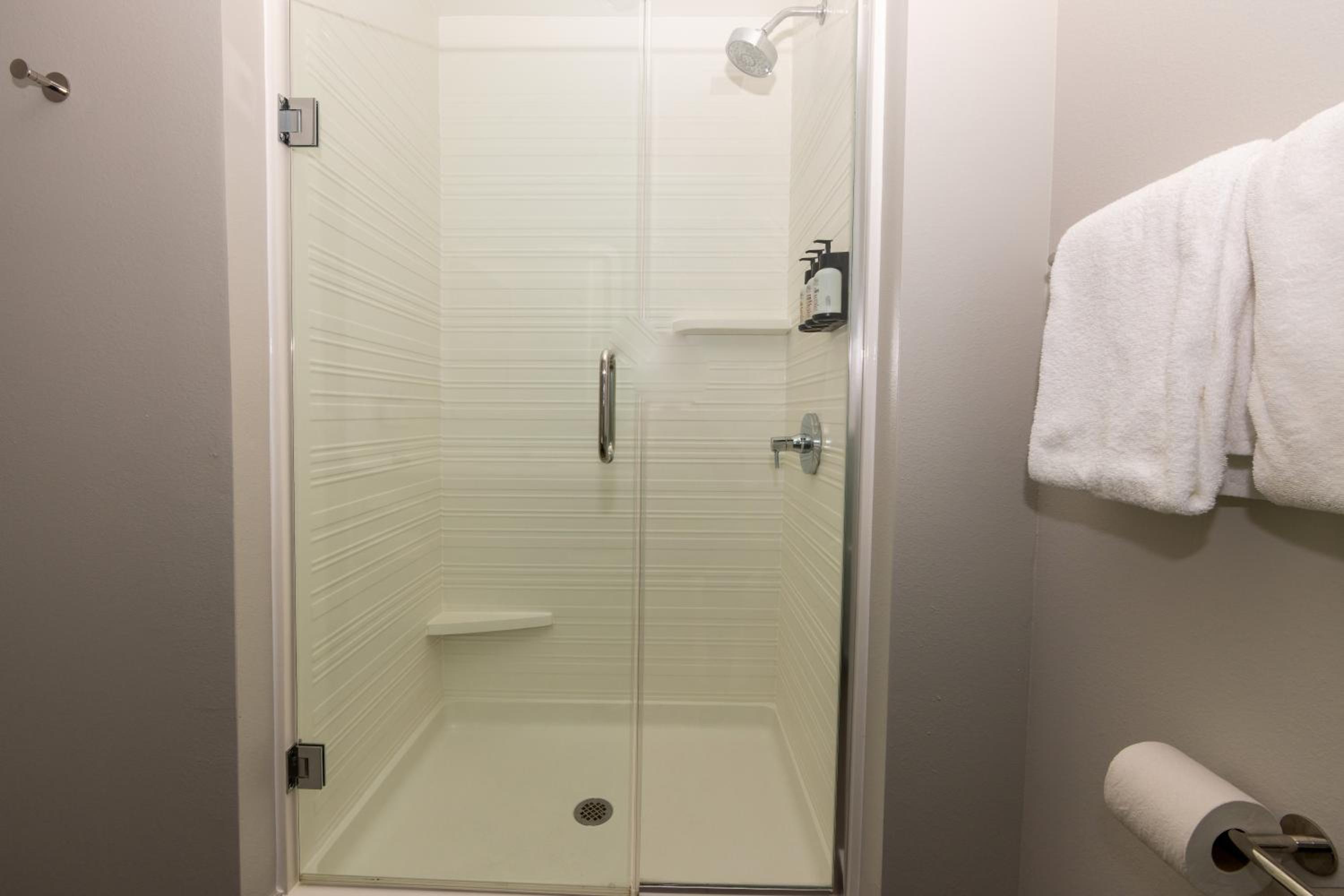 Standard King Room - Photo 2