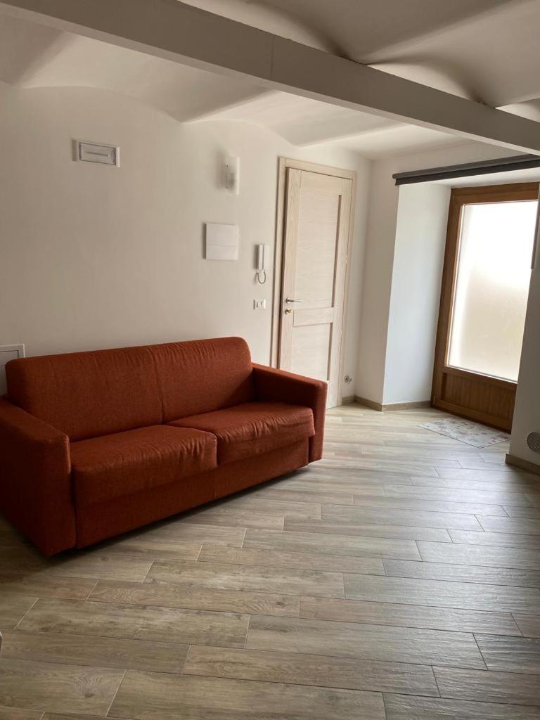 One-Bedroom Apartment photo 3