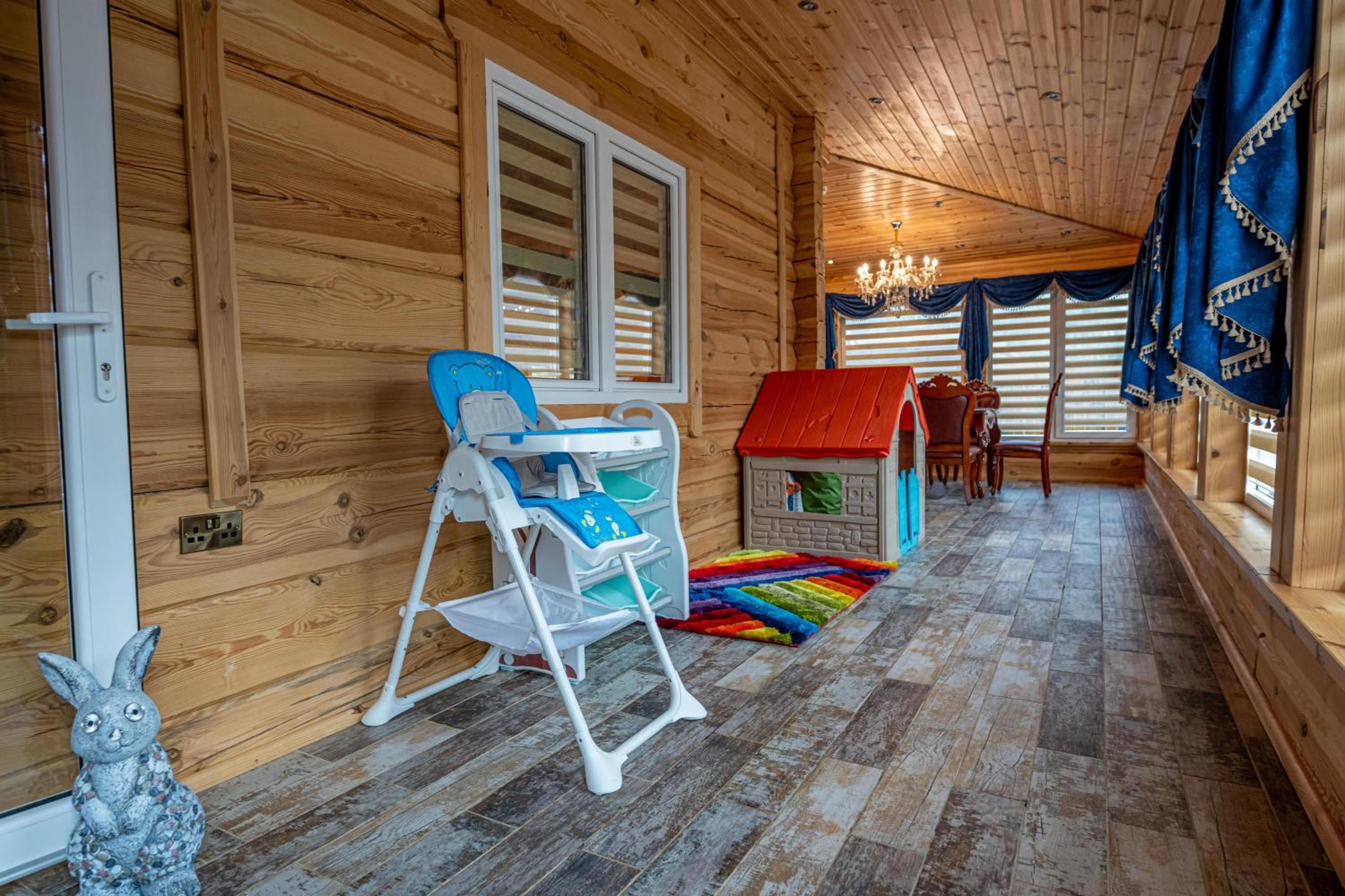 Seven-Bedroom Holiday Home photo 2