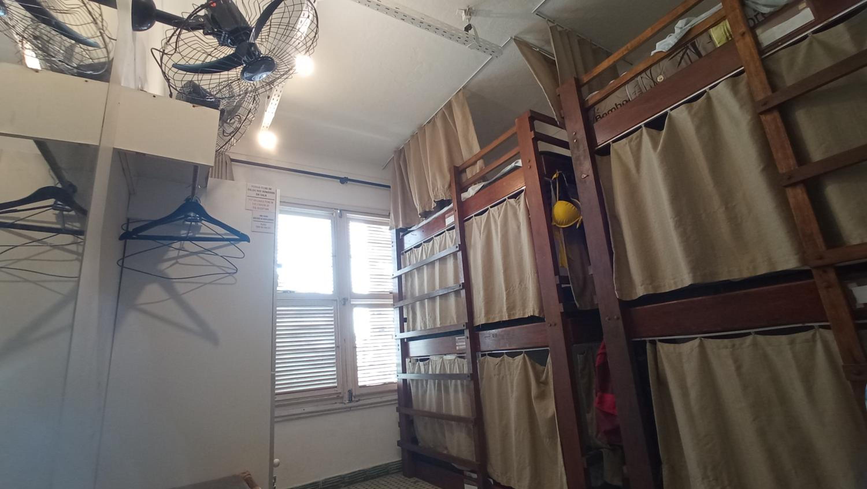 Bed in 6-Bed Female Dormitory Room photo 3