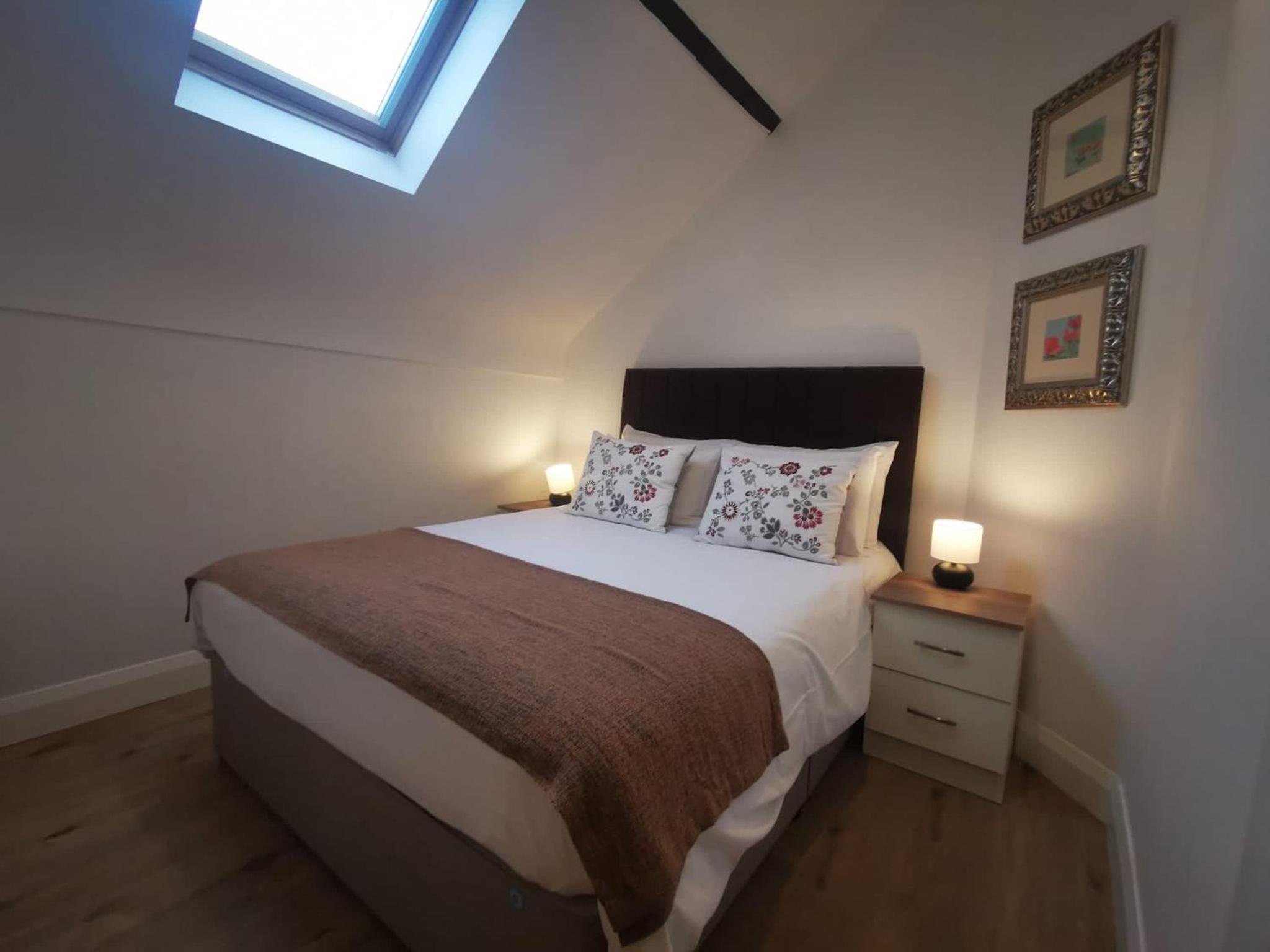 Three-Bedroom House photo 3