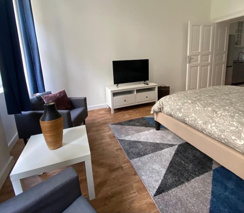 Two-Bedroom Apartment - Photo 15