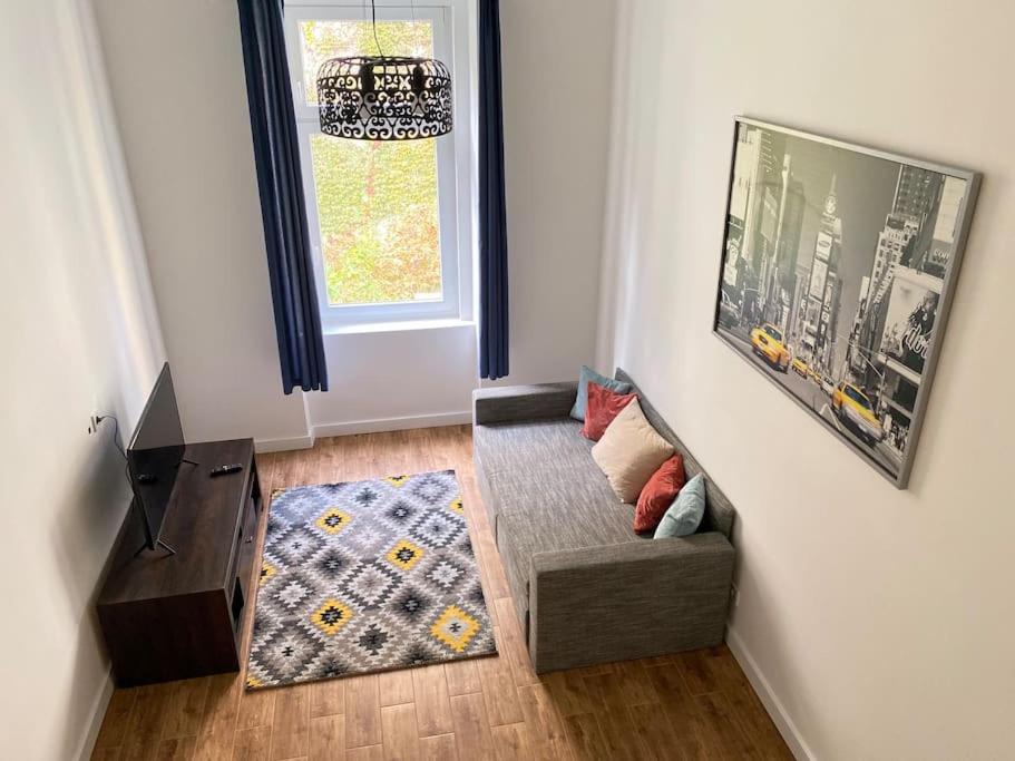 Two-Bedroom Apartment - Photo 19