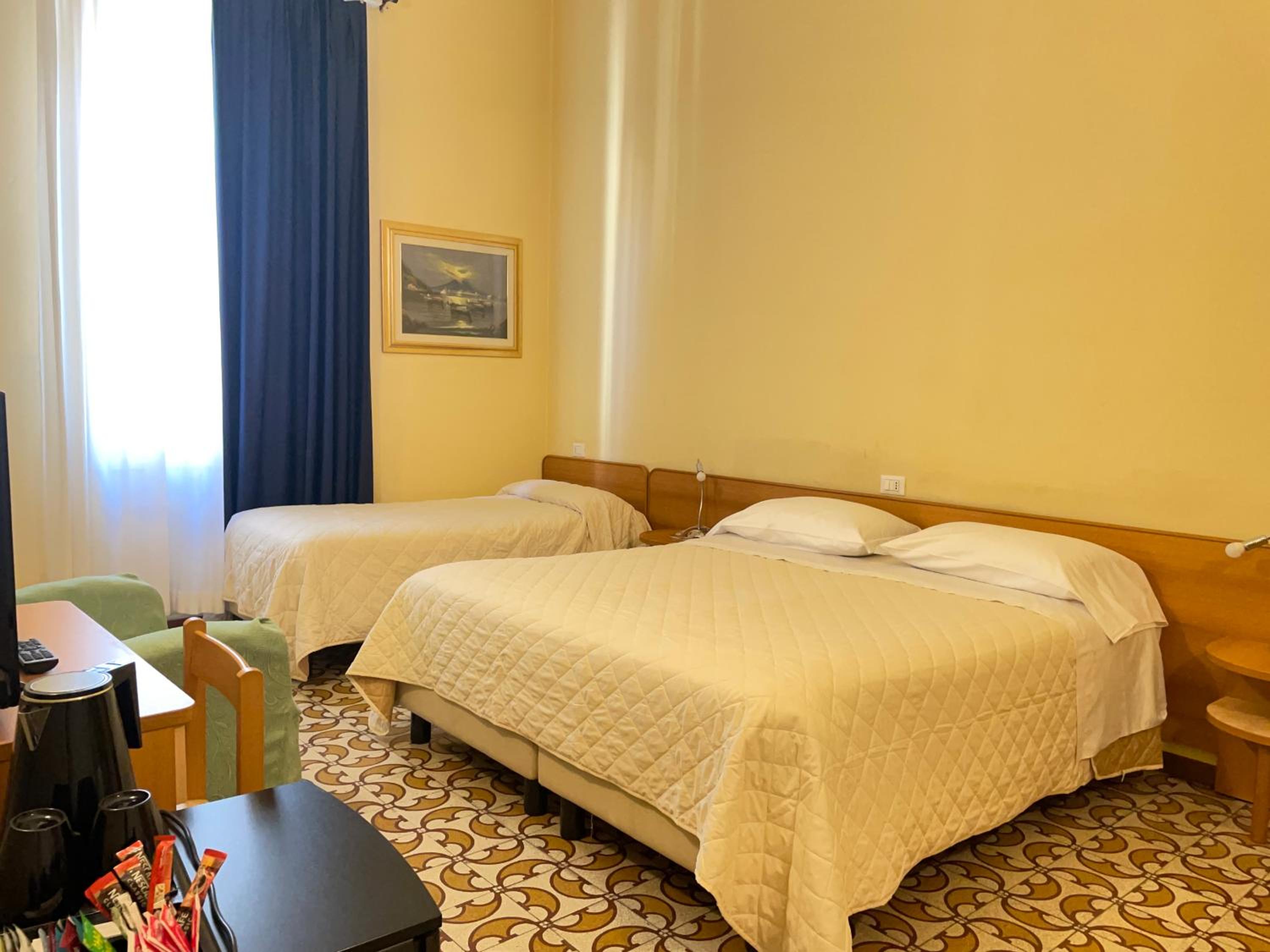 Twin Room with Private Internal Bathroom