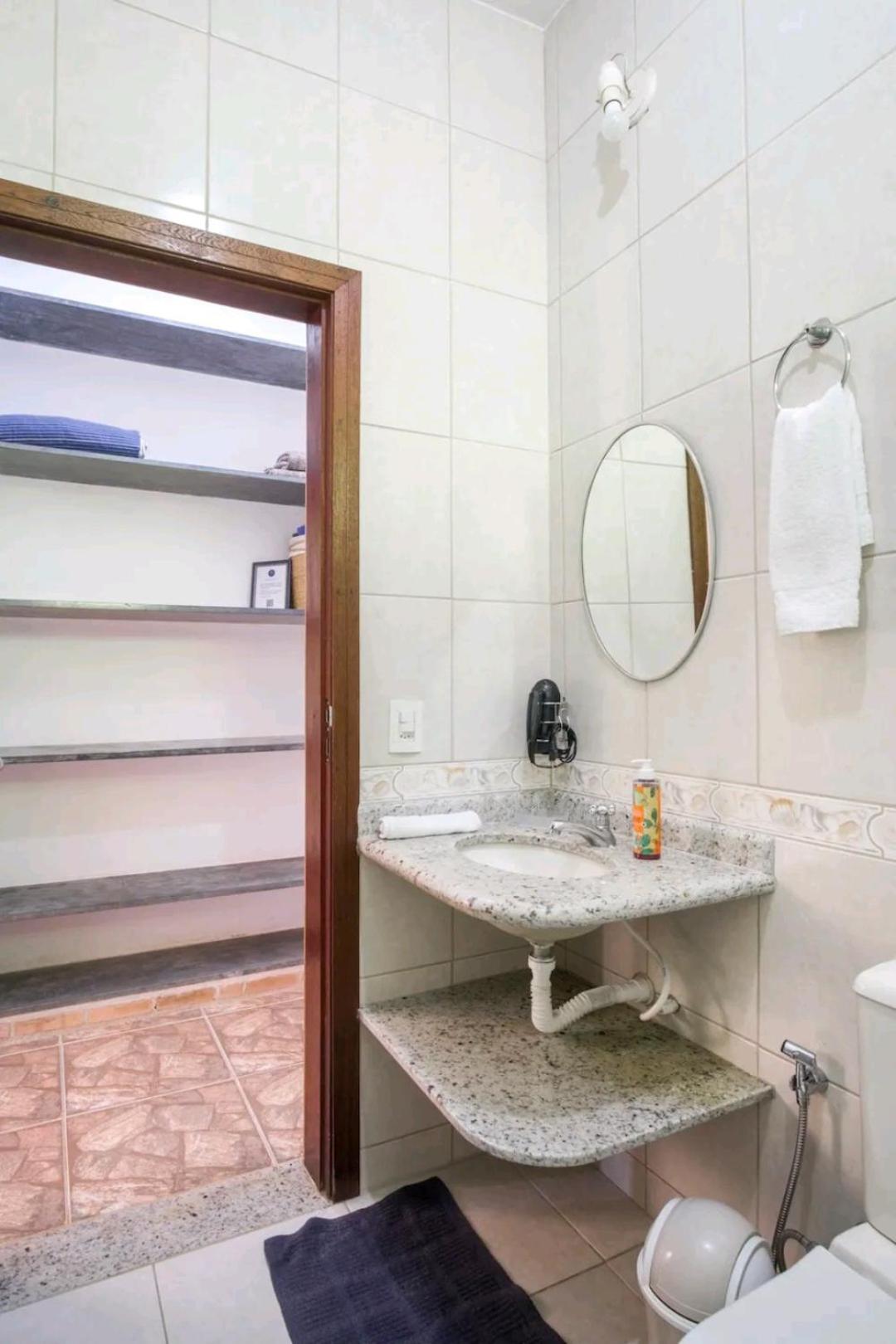 Suite with Balcony - Photo 20