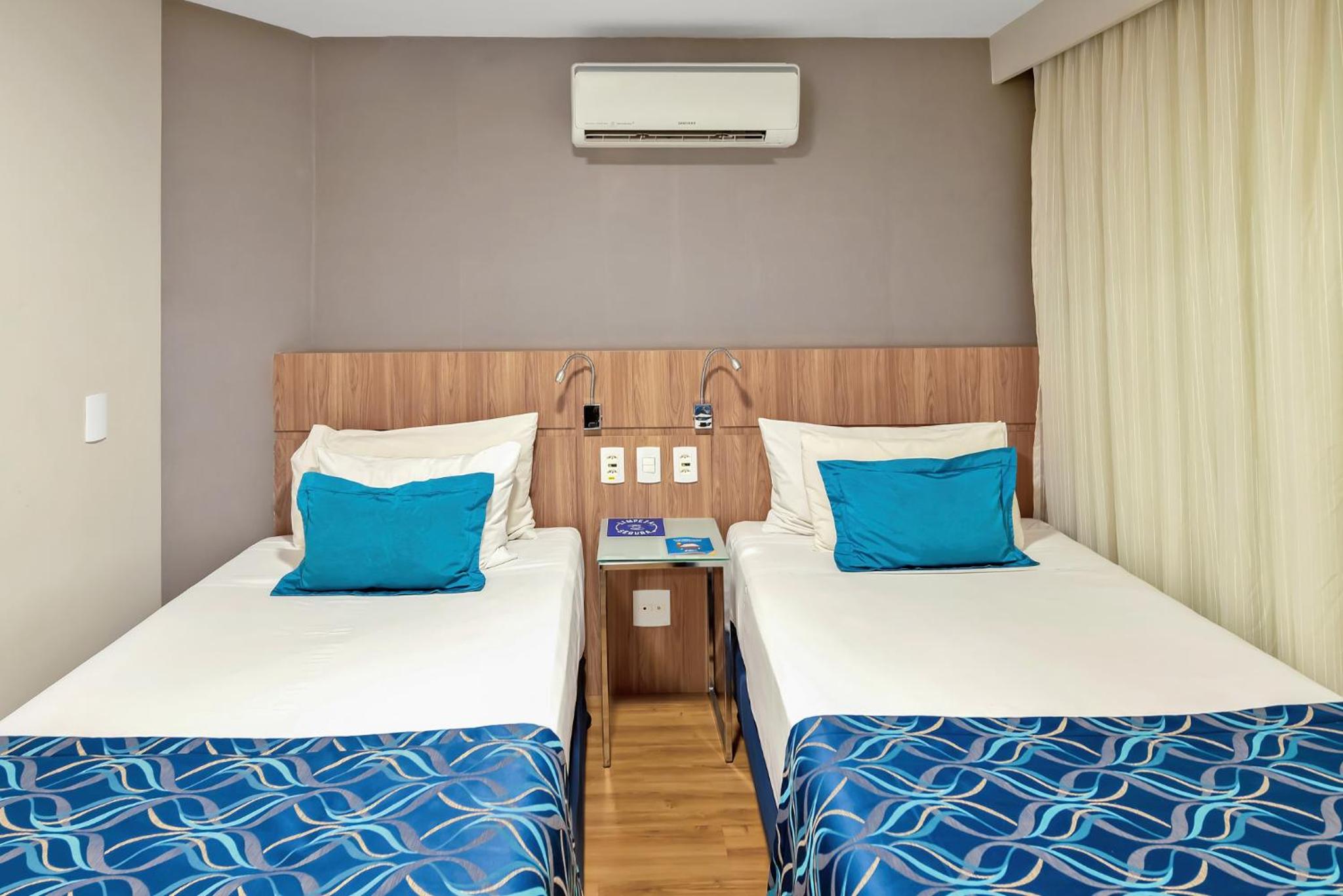 Executive Suite - Photo 6