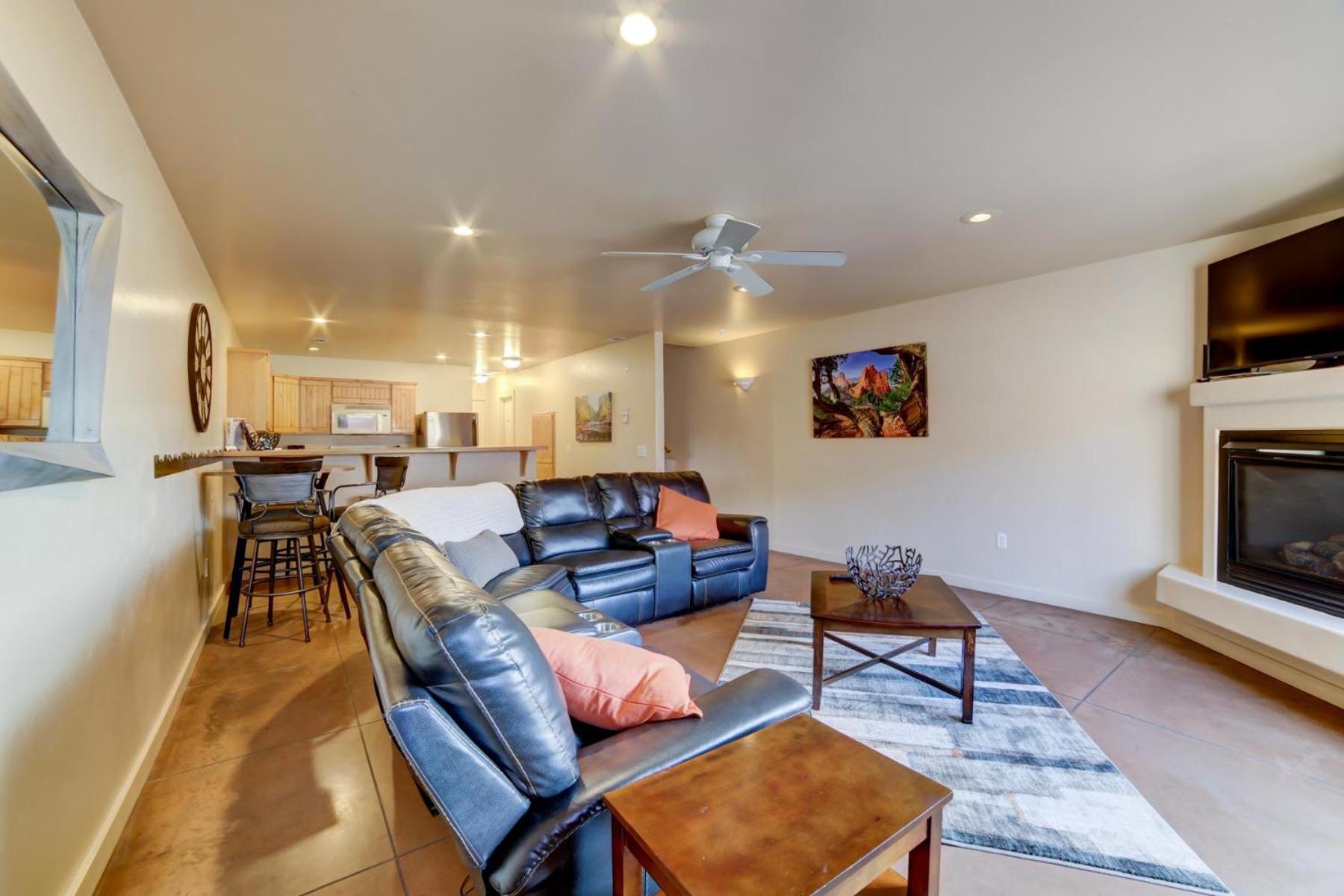 Three-Bedroom Townhouse photo 1