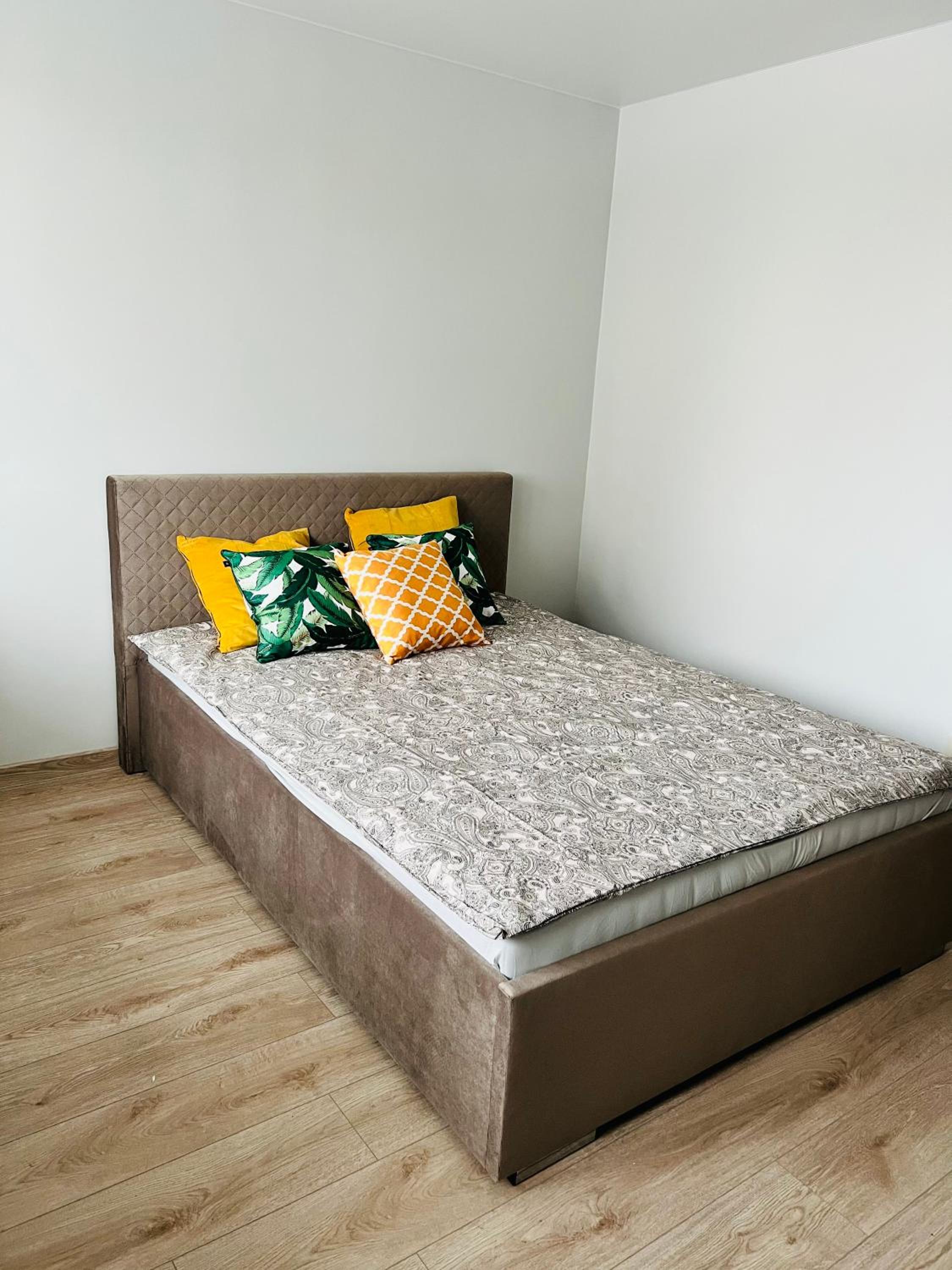 Two-Bedroom Apartment - Photo 5