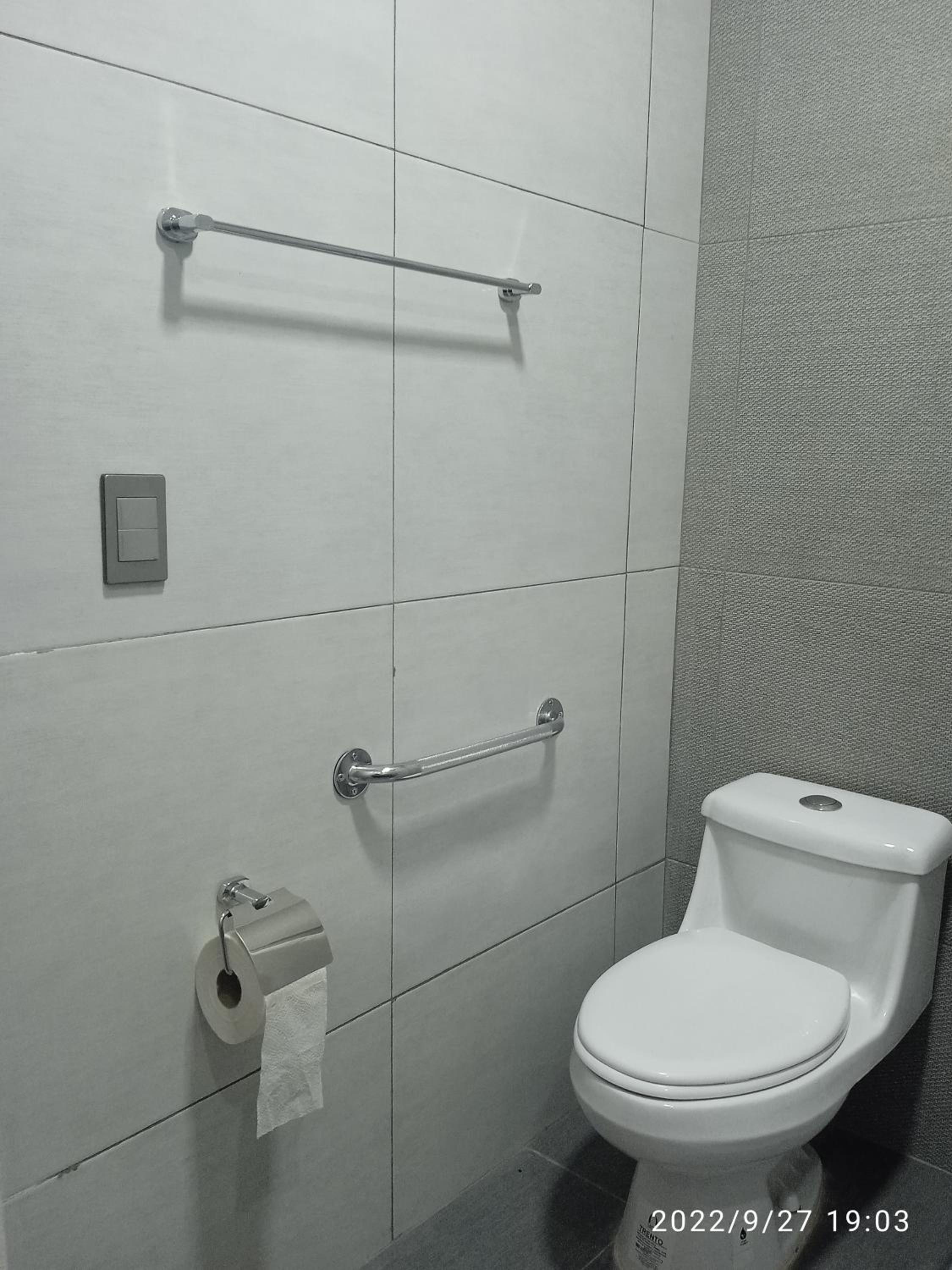 Double Room with Two Double Beds - Photo 8