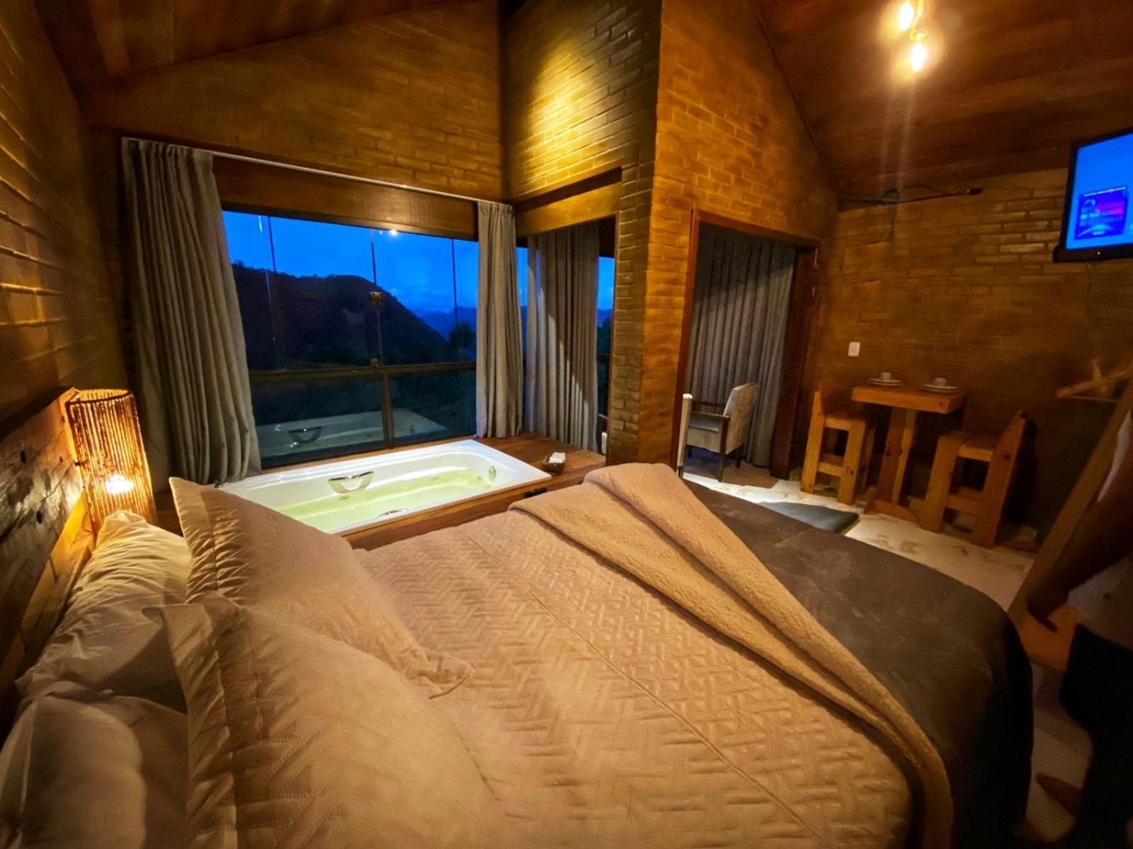 Suite with Mountain View photo 3