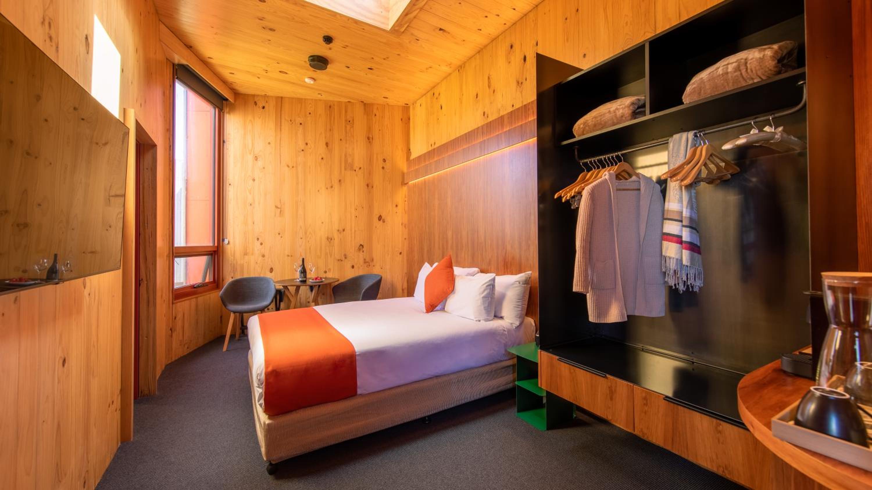 Pavilion Paddock Room - Photo 4