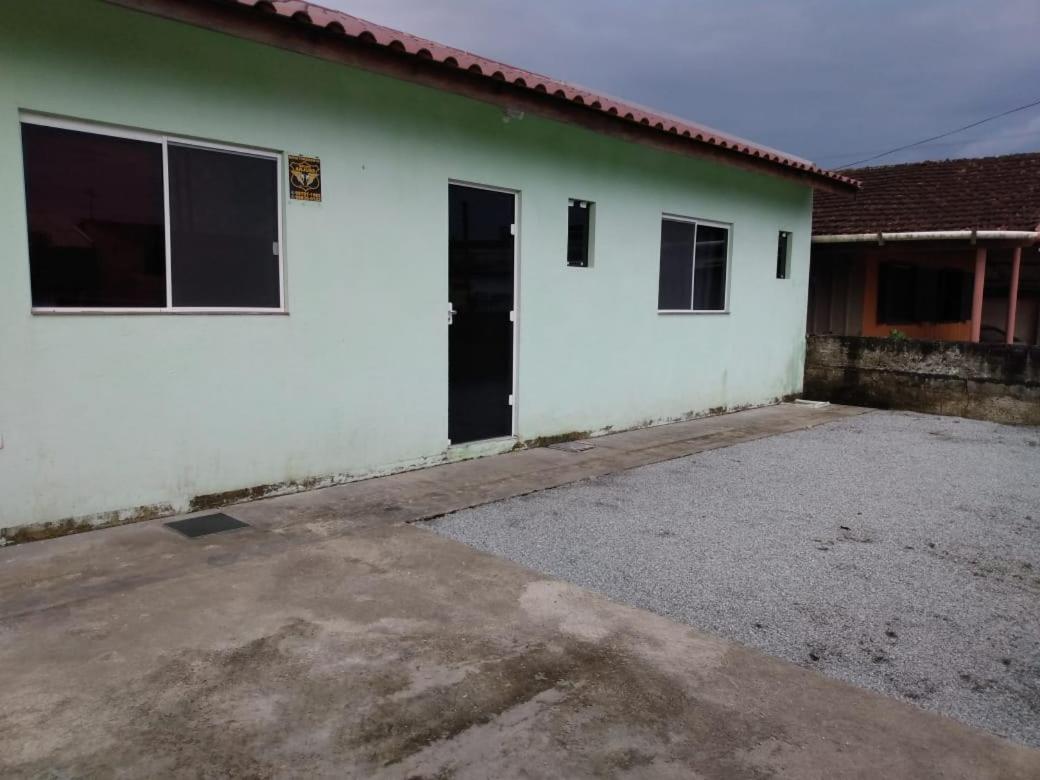 Three-Bedroom House photo 2
