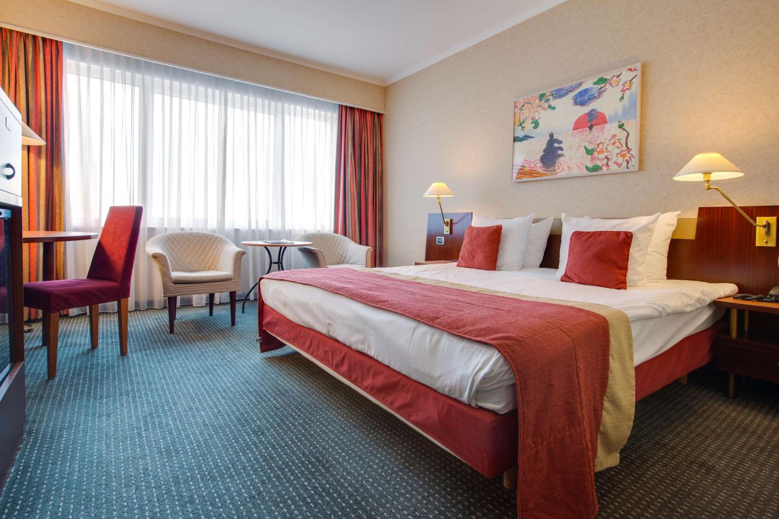 Economy Room