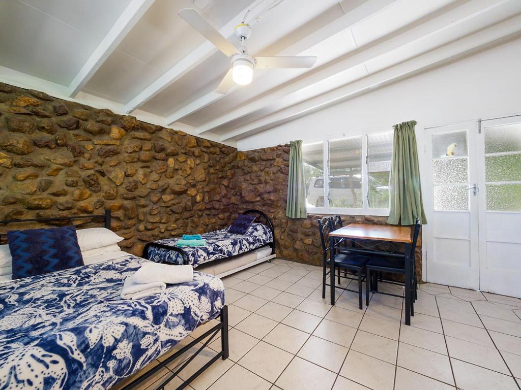Quadruple Room with Private Bathroom photo 1