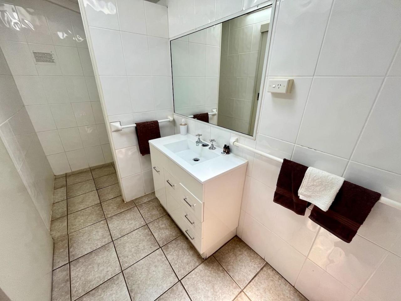 Family Room with Private Bathroom photo 2
