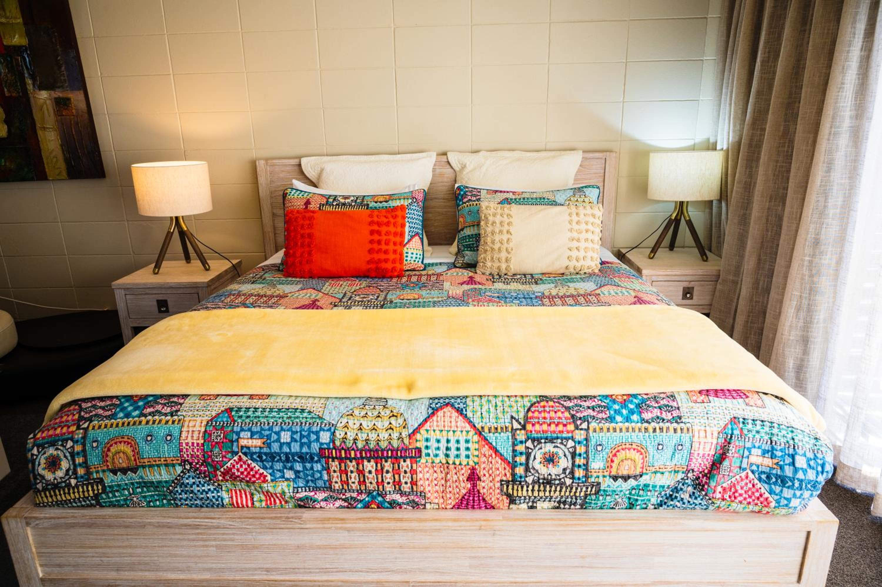 Deluxe Family Suite - Photo 6