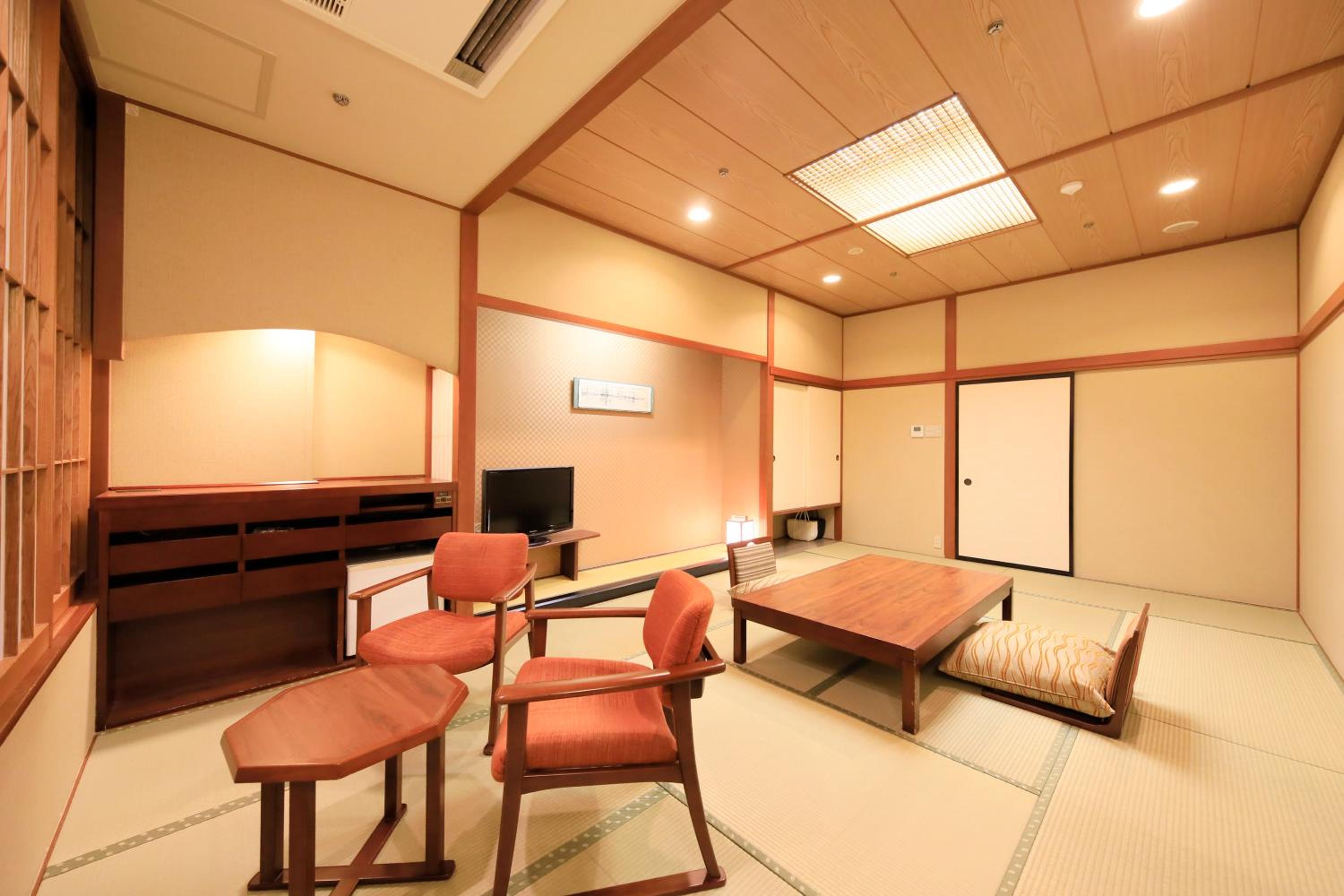 Japanese-Style Quadruple Room photo 2