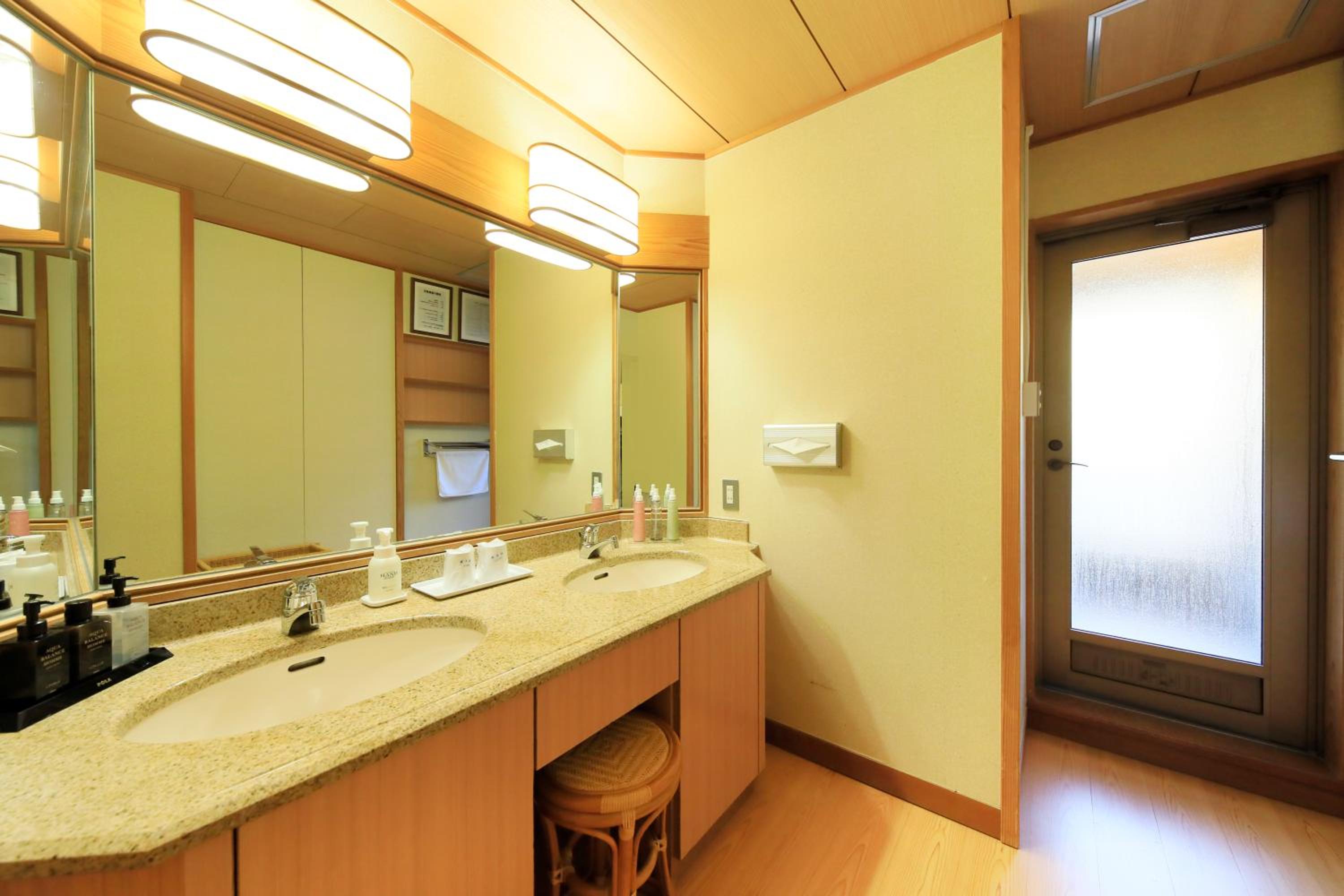 Deluxe Quadruple Room photo 2