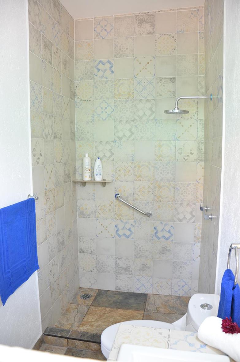 Double Room - Photo 6