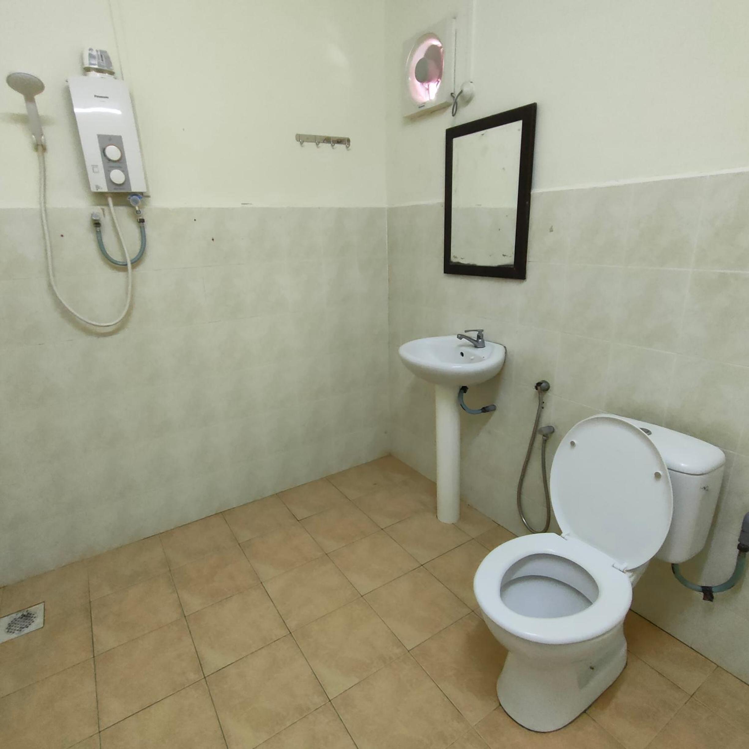 Standard Family Room - Photo 12