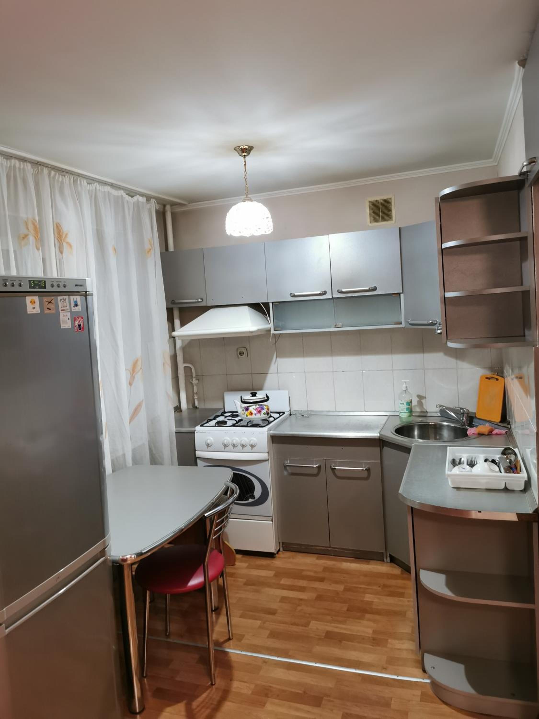 One-Bedroom Apartment photo 2