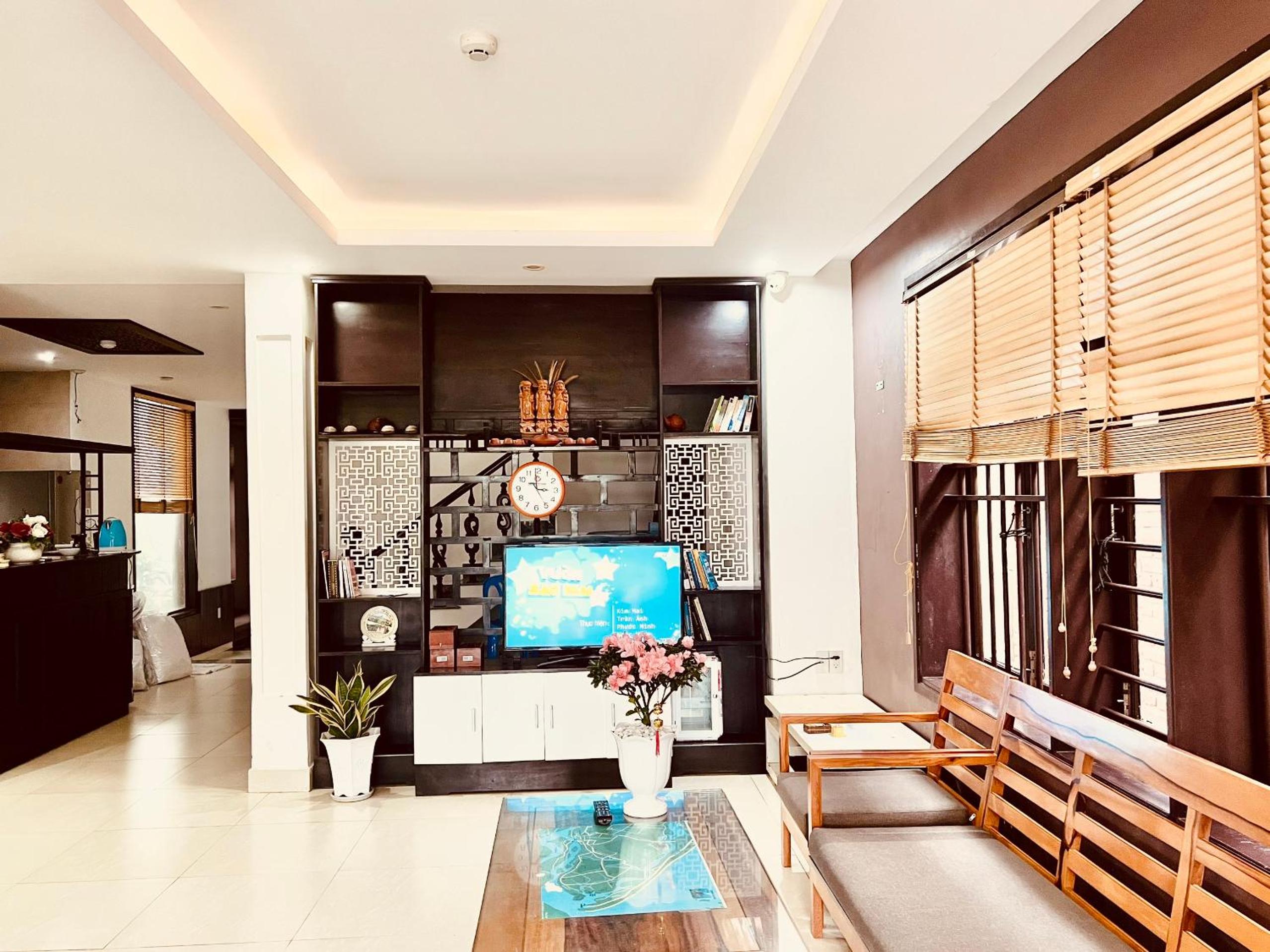 Deluxe Family Room - Photo 9