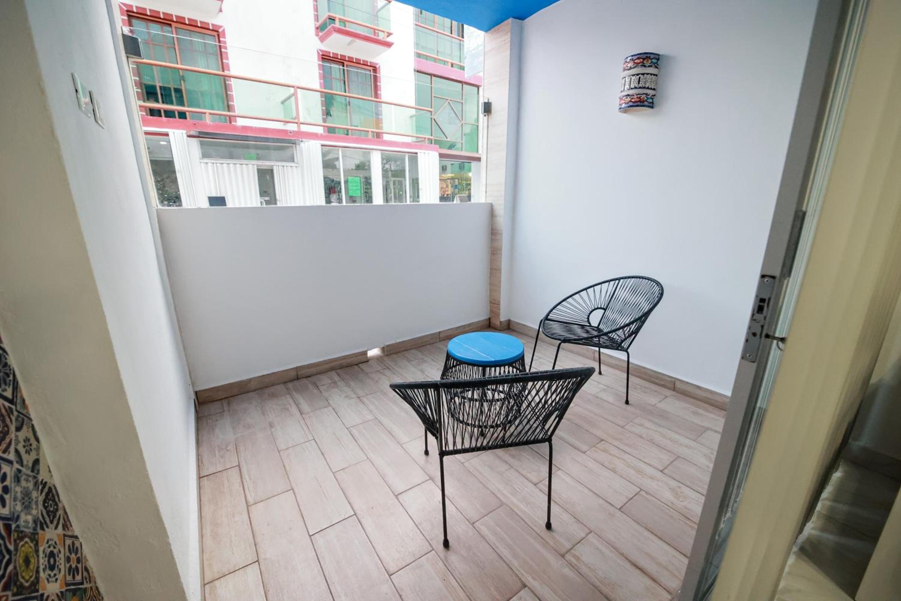 Suite with Terrace - Photo 14