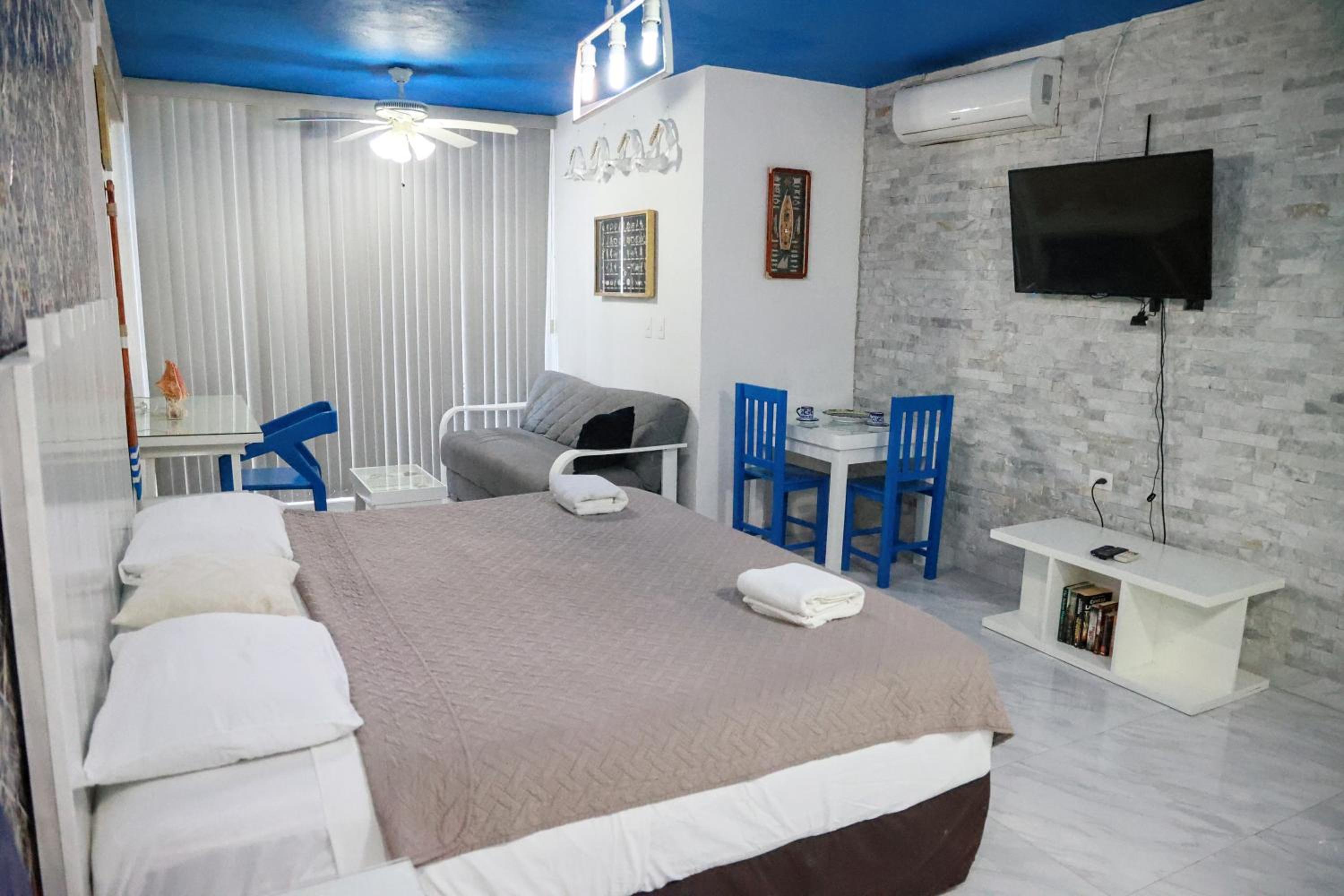 Suite with Terrace - Photo 24