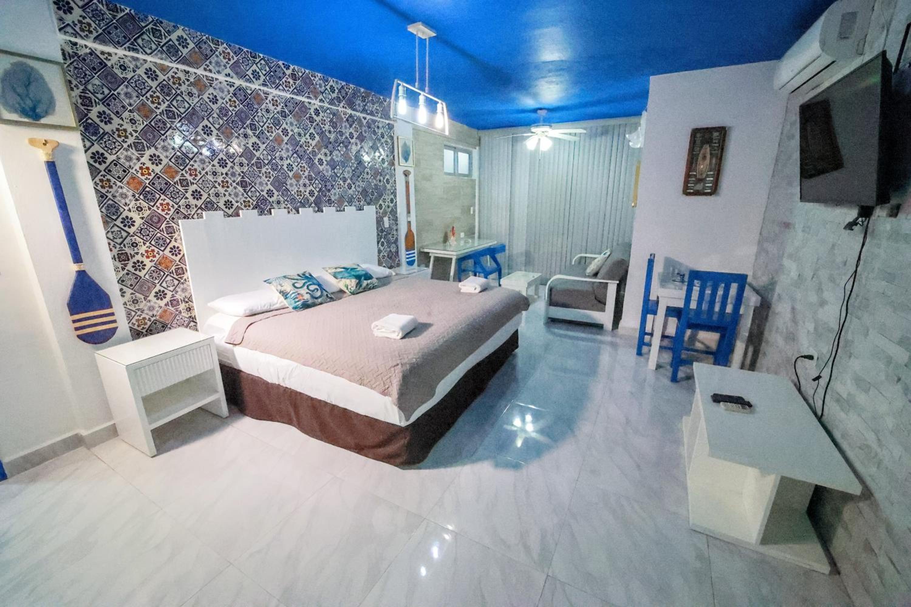 Suite with Terrace - Photo 21