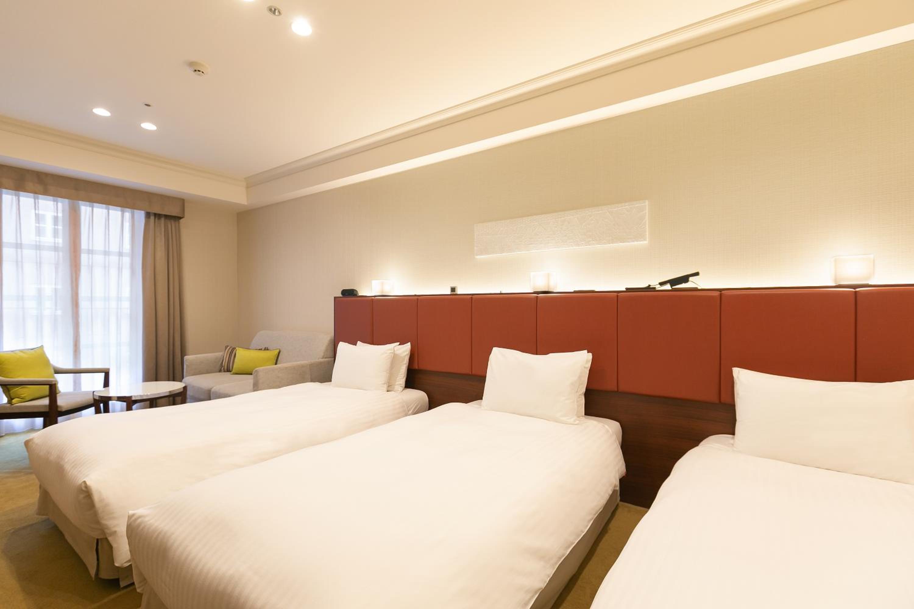 Deluxe Triple Room with Lounge Access