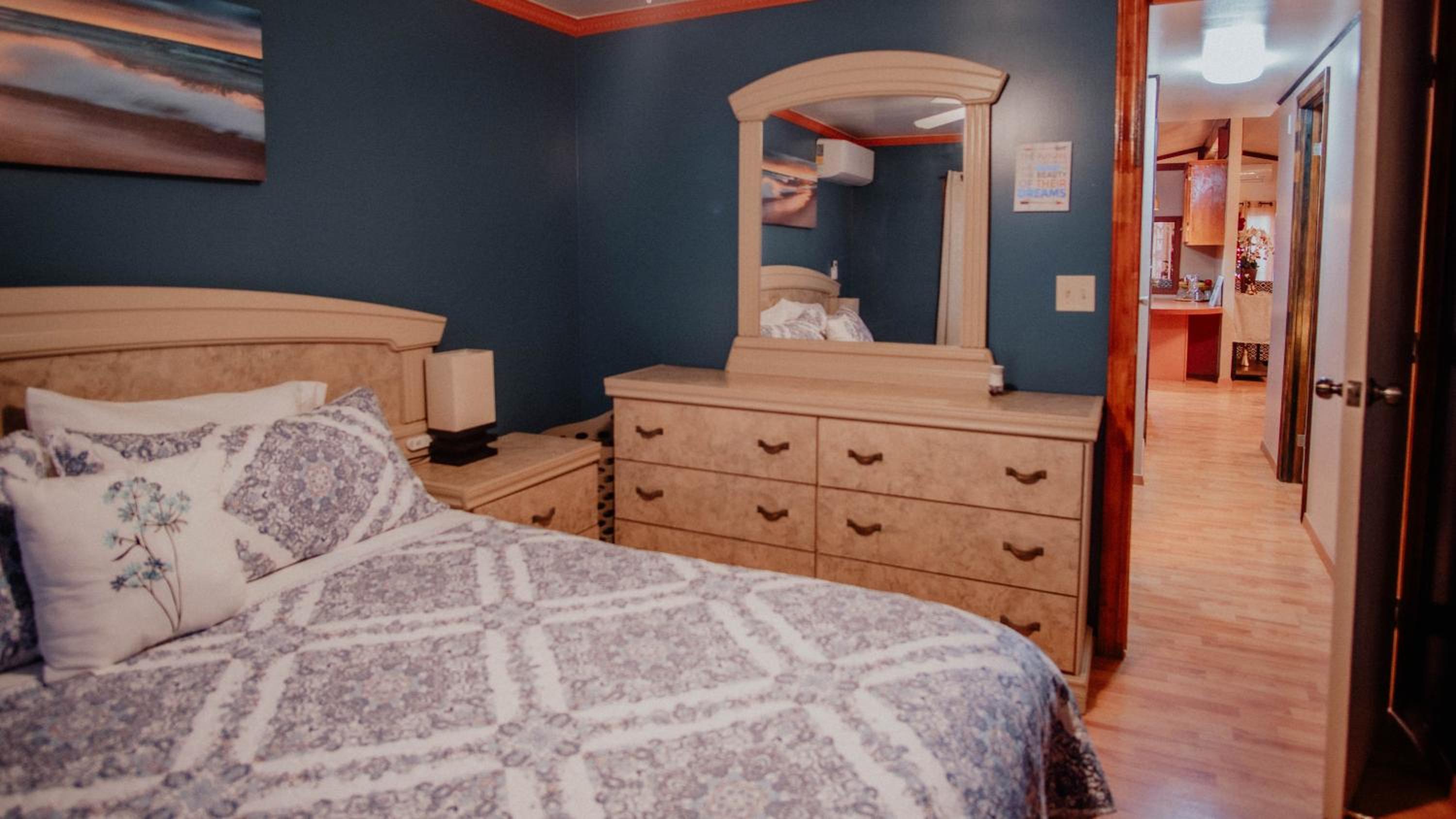 Two-Bedroom Apartment - Photo 16