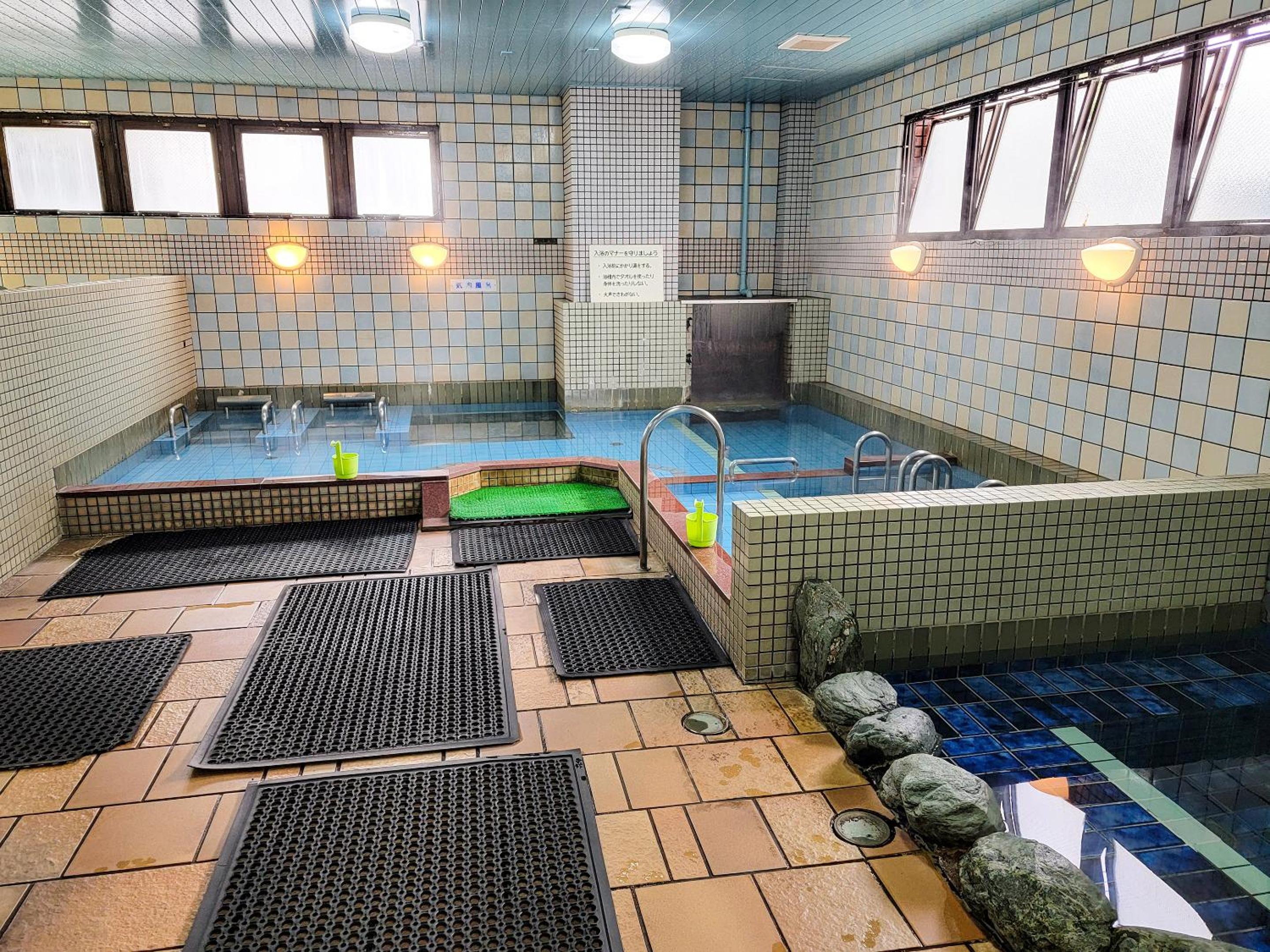  Single Room for Male - Non-Smoking - Photo 14