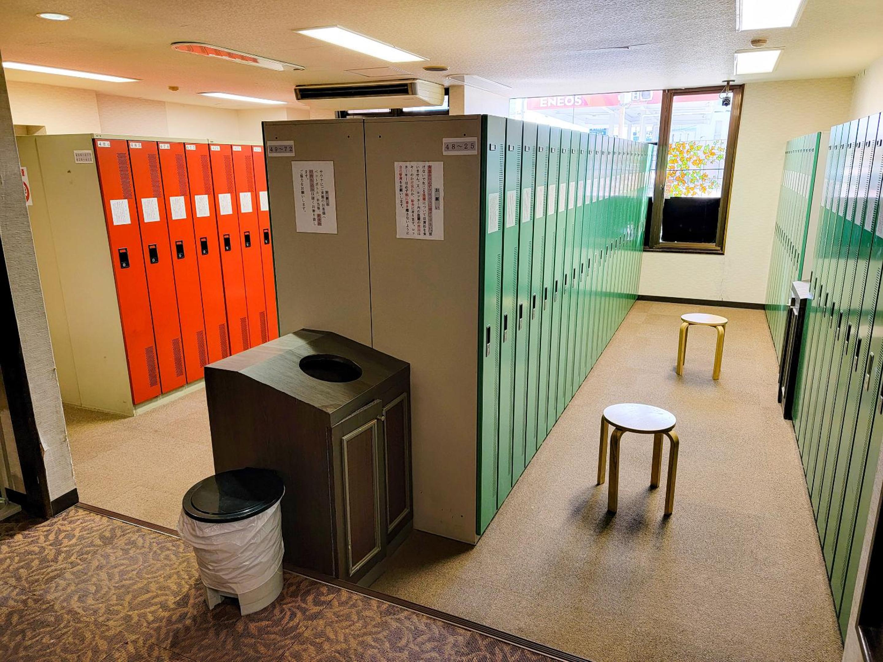  Single Room for Male - Non-Smoking - Photo 16