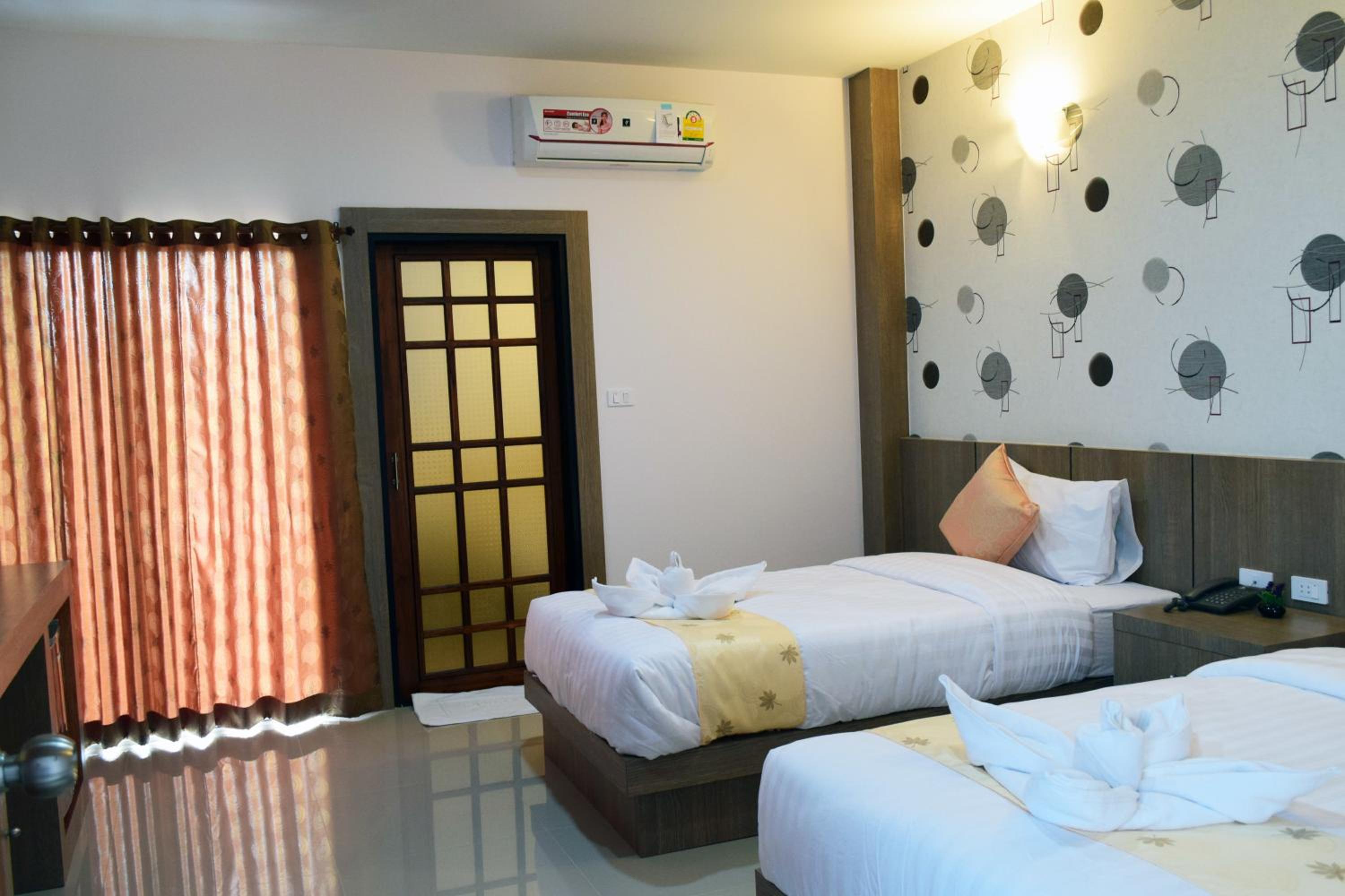 Standard Twin Room photo 2