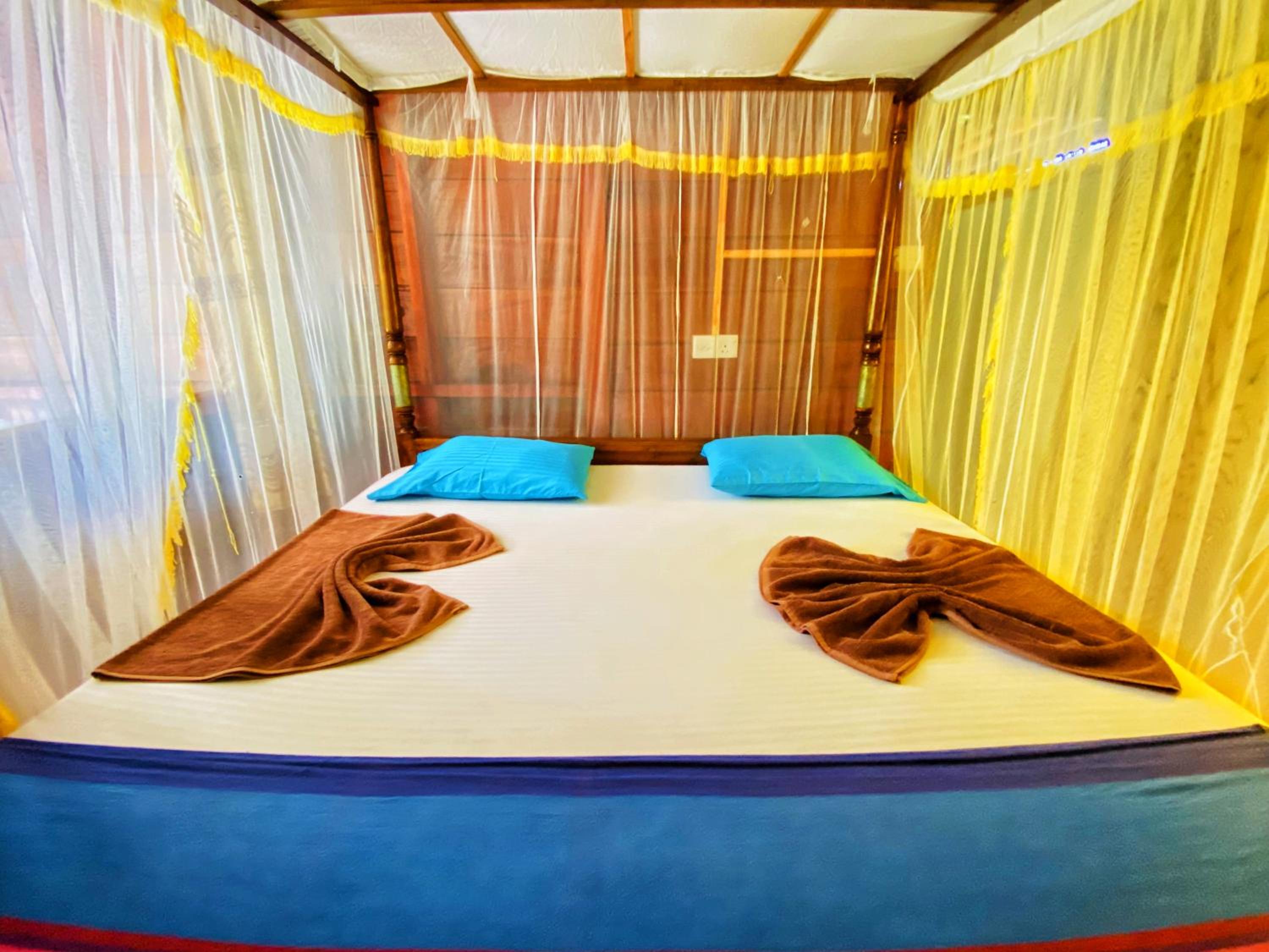 Double Room with Side Sea View photo 3