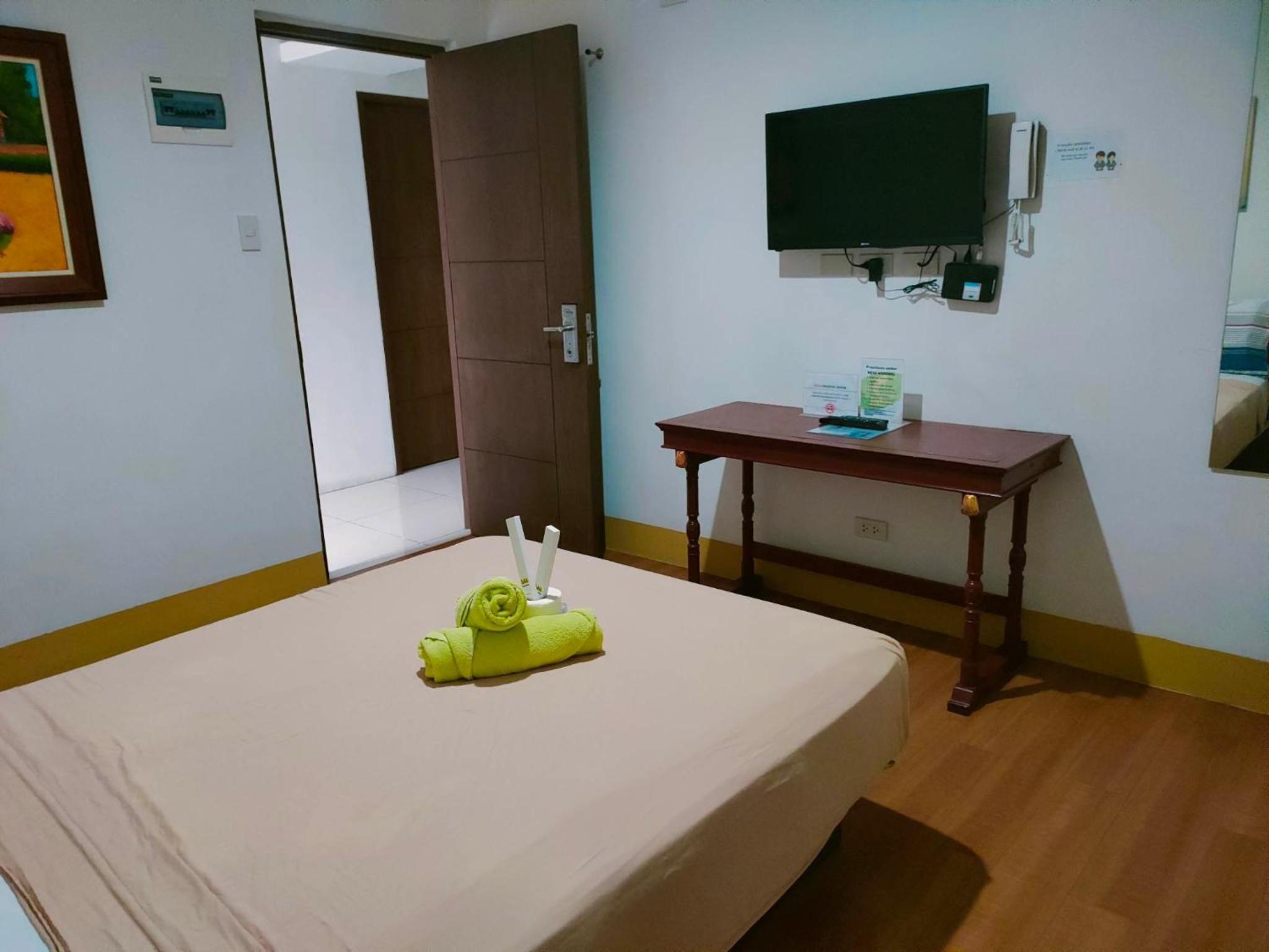 Standard Double Room - Photo 4