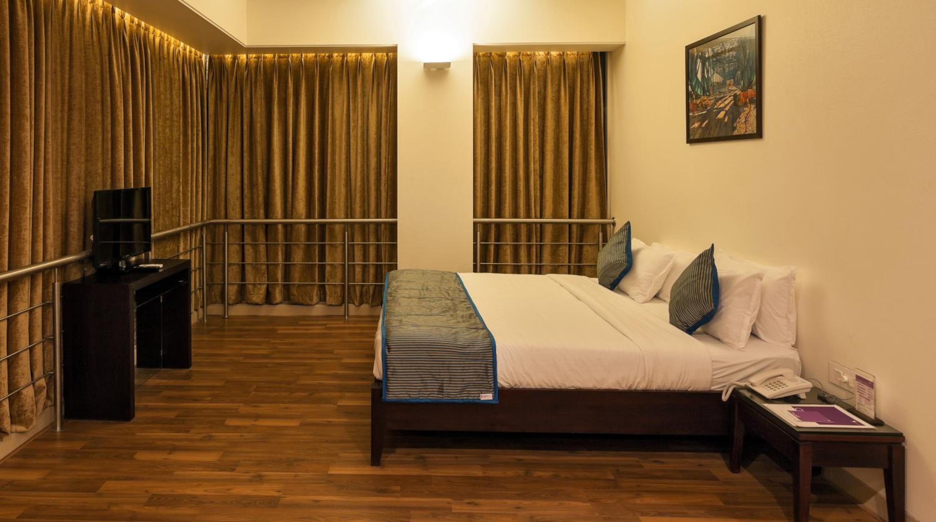 Super Deluxe Double Room - Photo 3