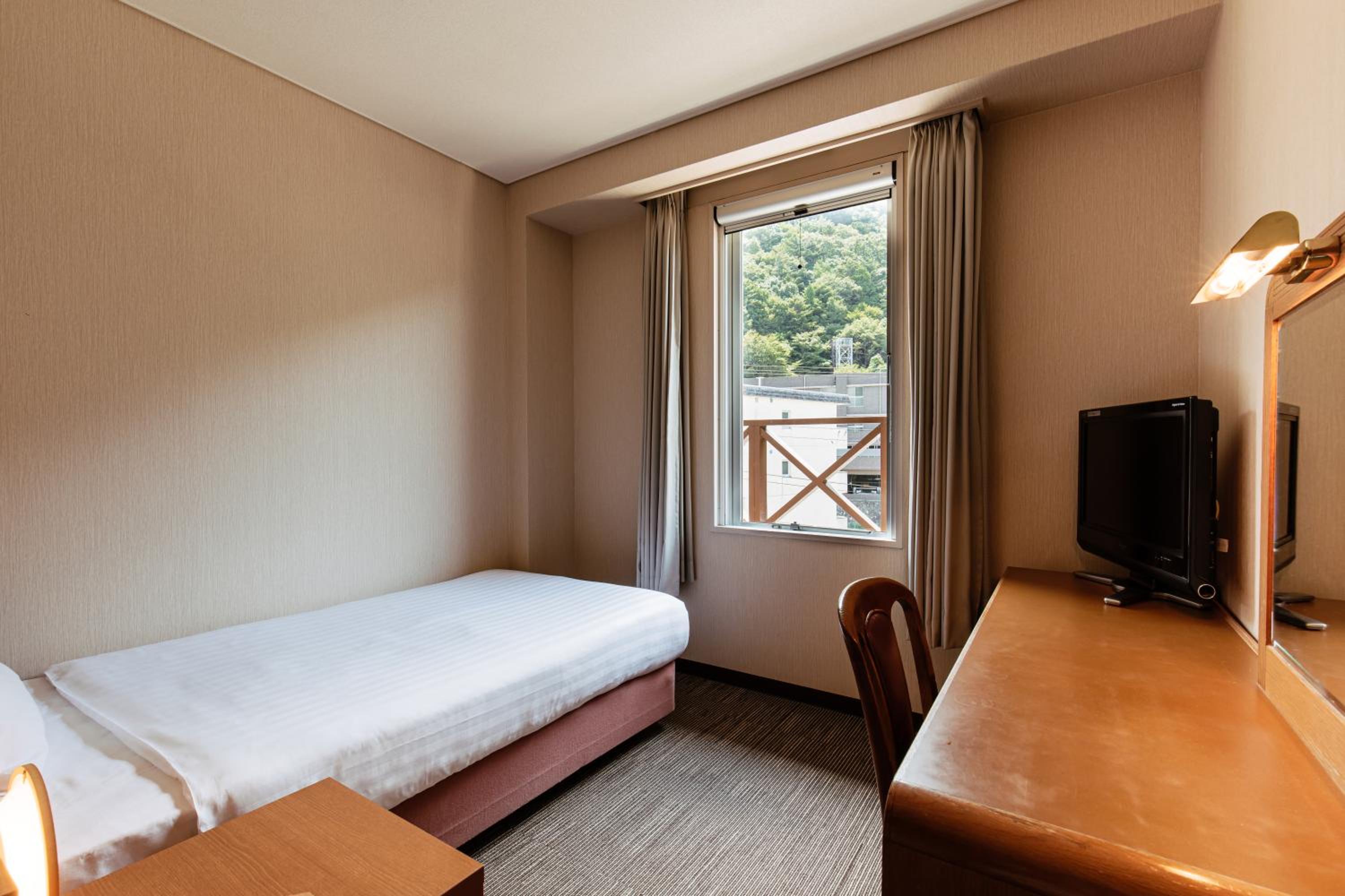 Single Room With Bath photo 2