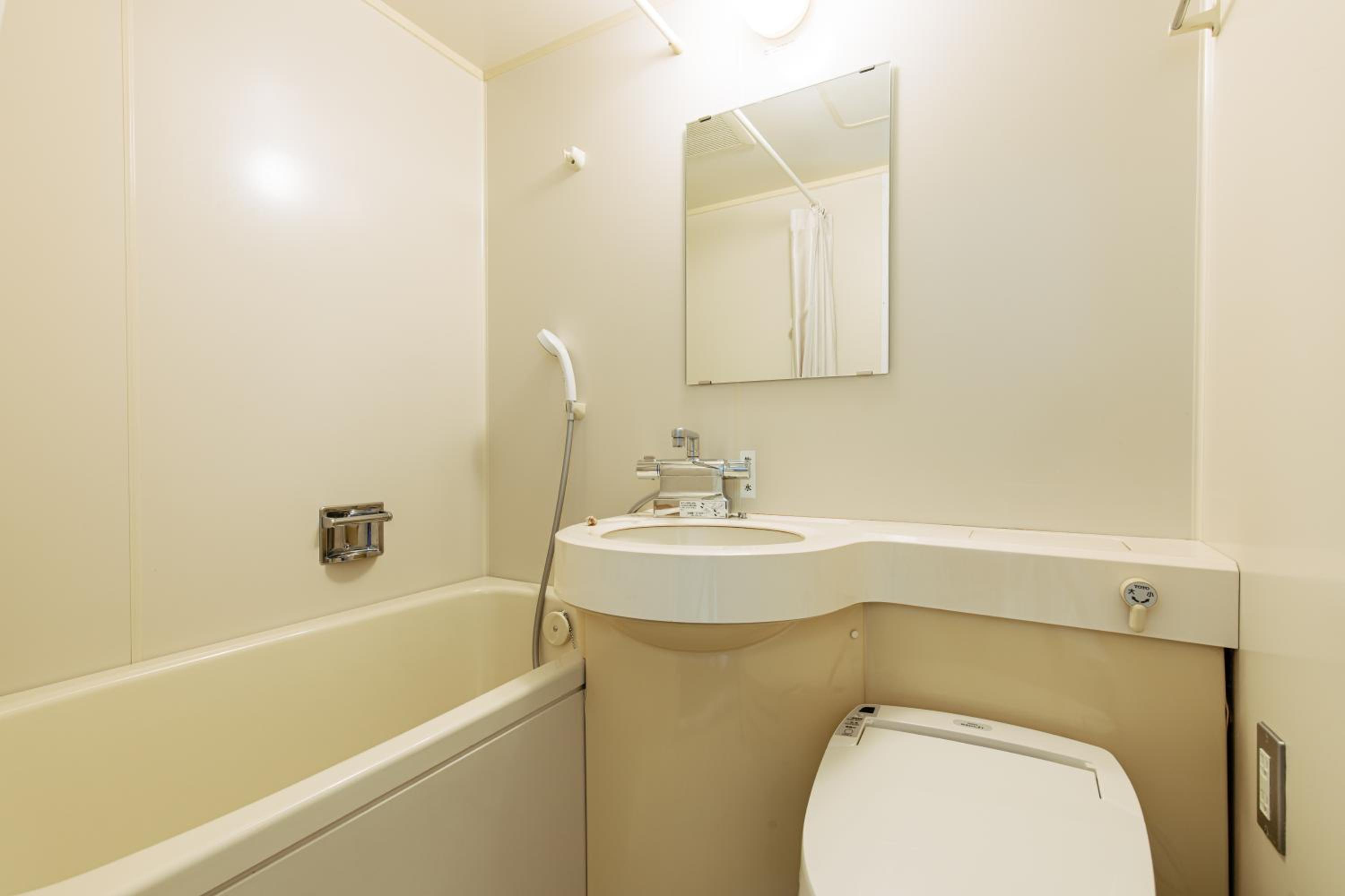 Single Room With Bath photo 3