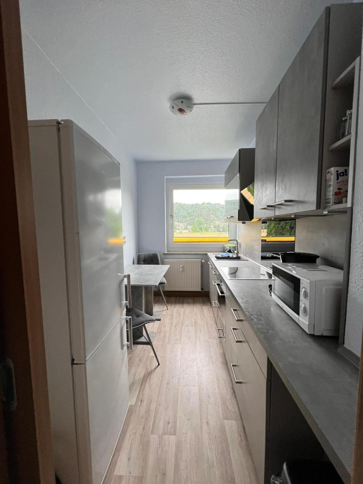 Apartment with Balcony photo 2