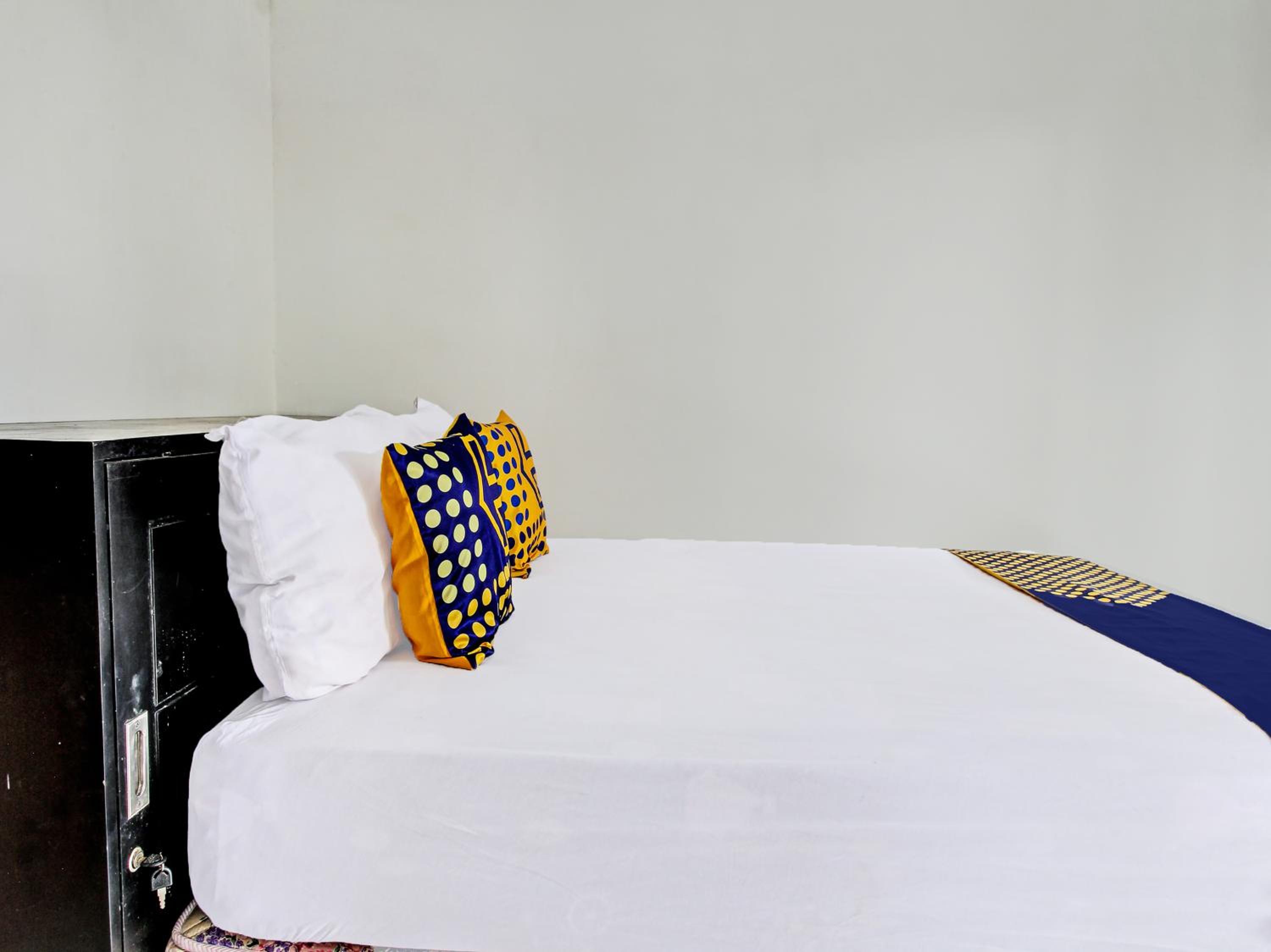 Queen Room - Photo 6