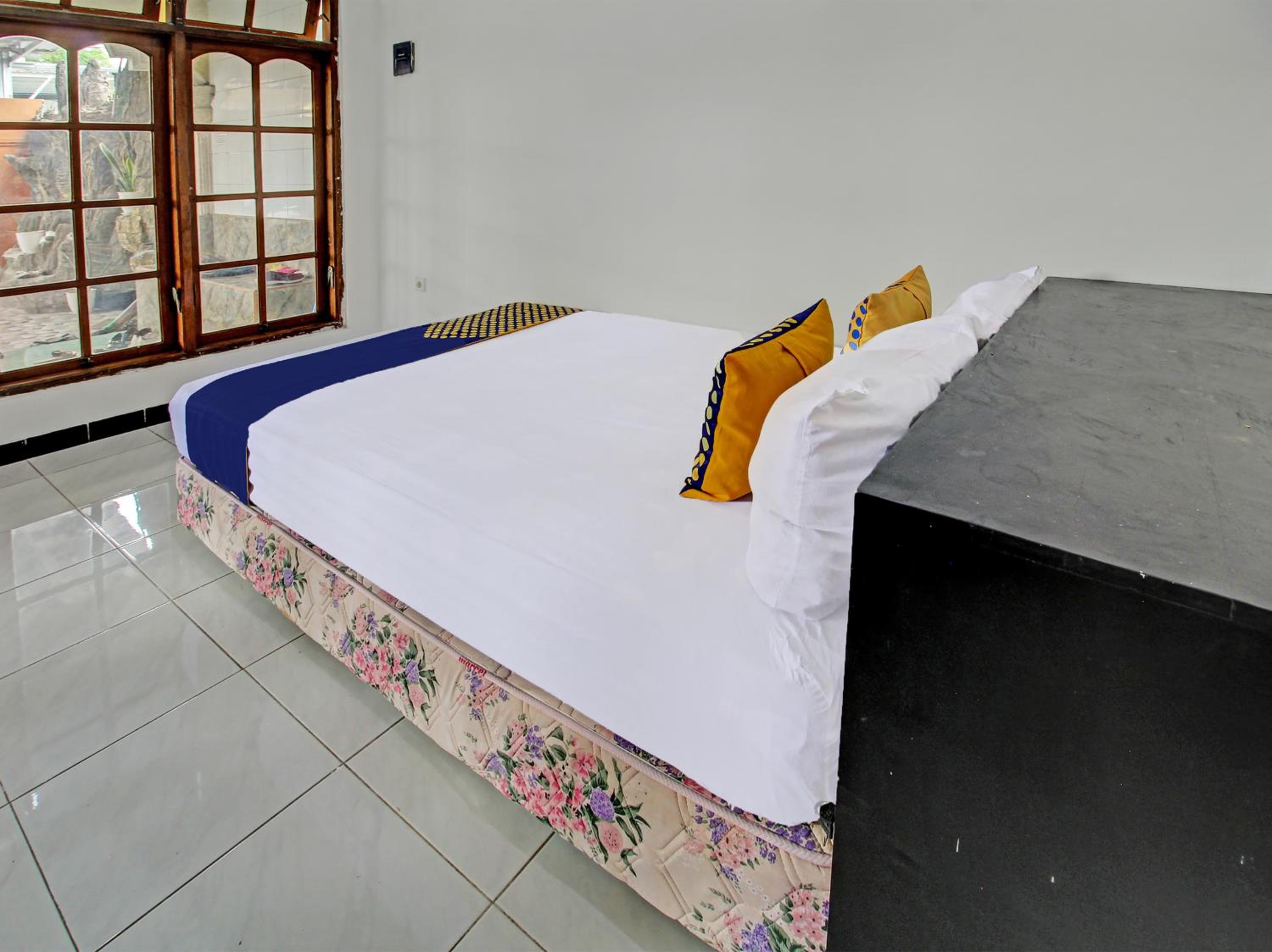 Queen Room - Photo 3