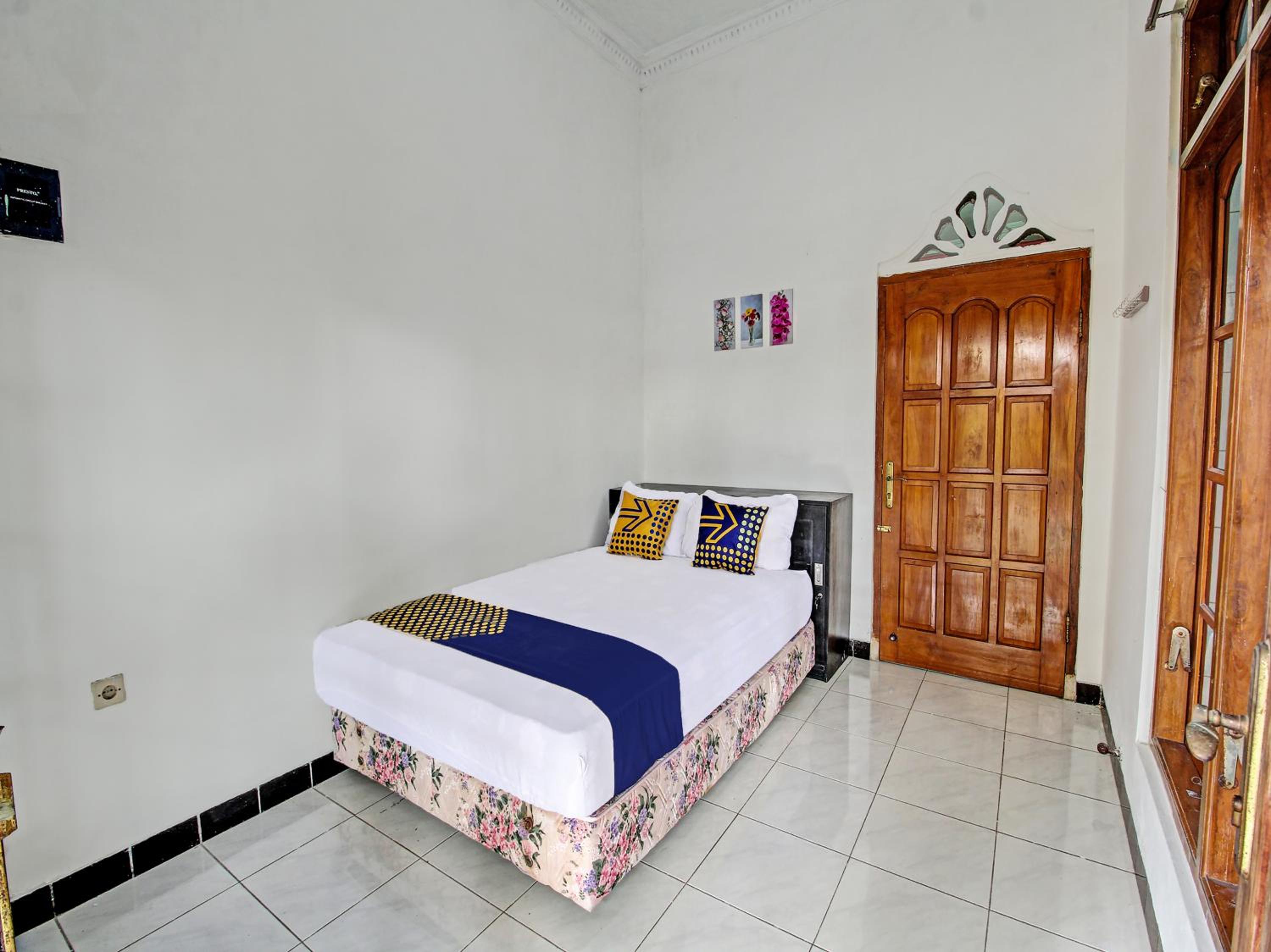 Queen Room - Photo 4