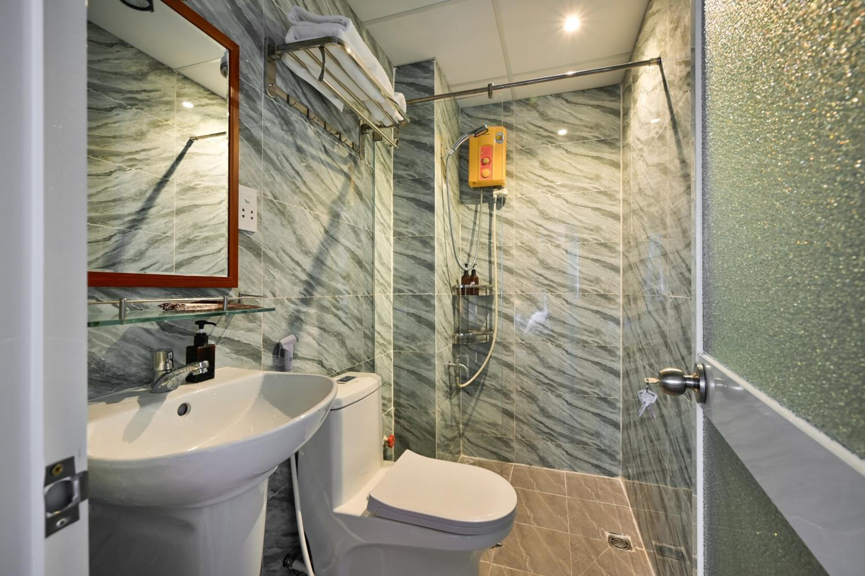 Deluxe Double Room With City View photo 3