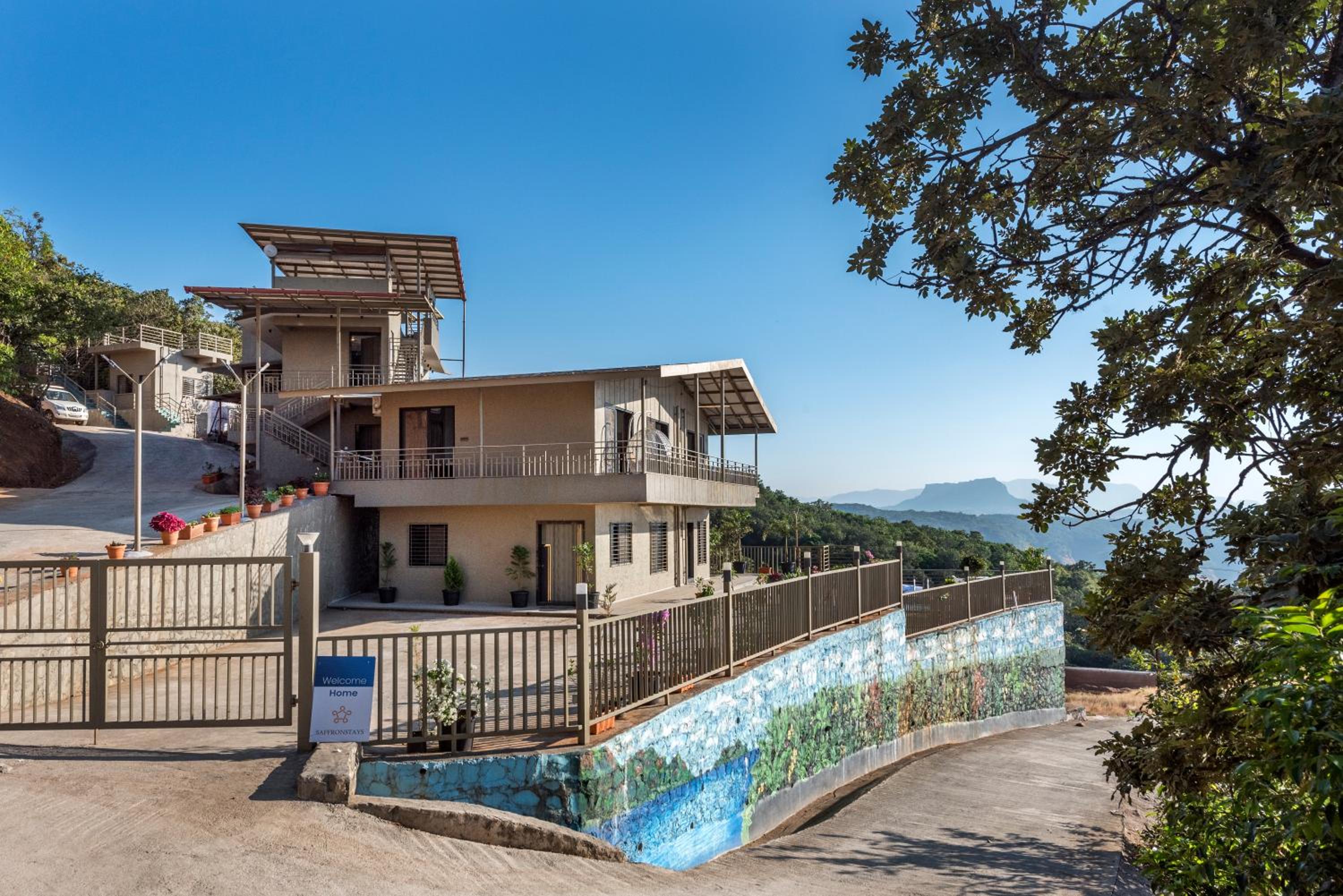 Villa with Private Pool - Photo 21