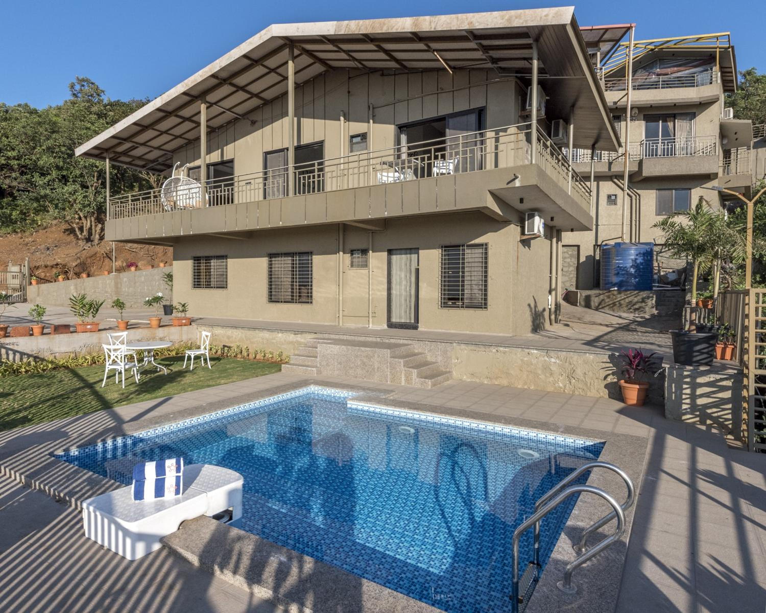 Villa with Private Pool - Photo 23